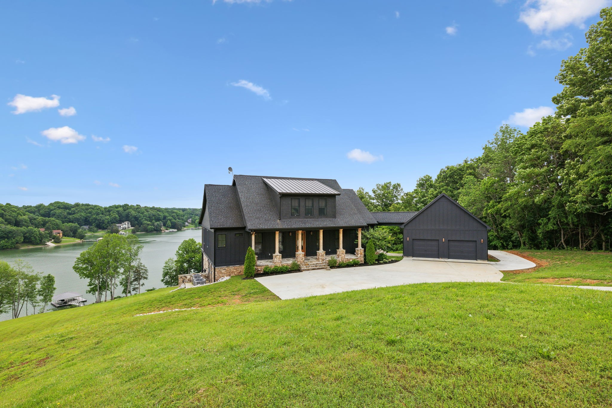 337 Lake Court Dr
