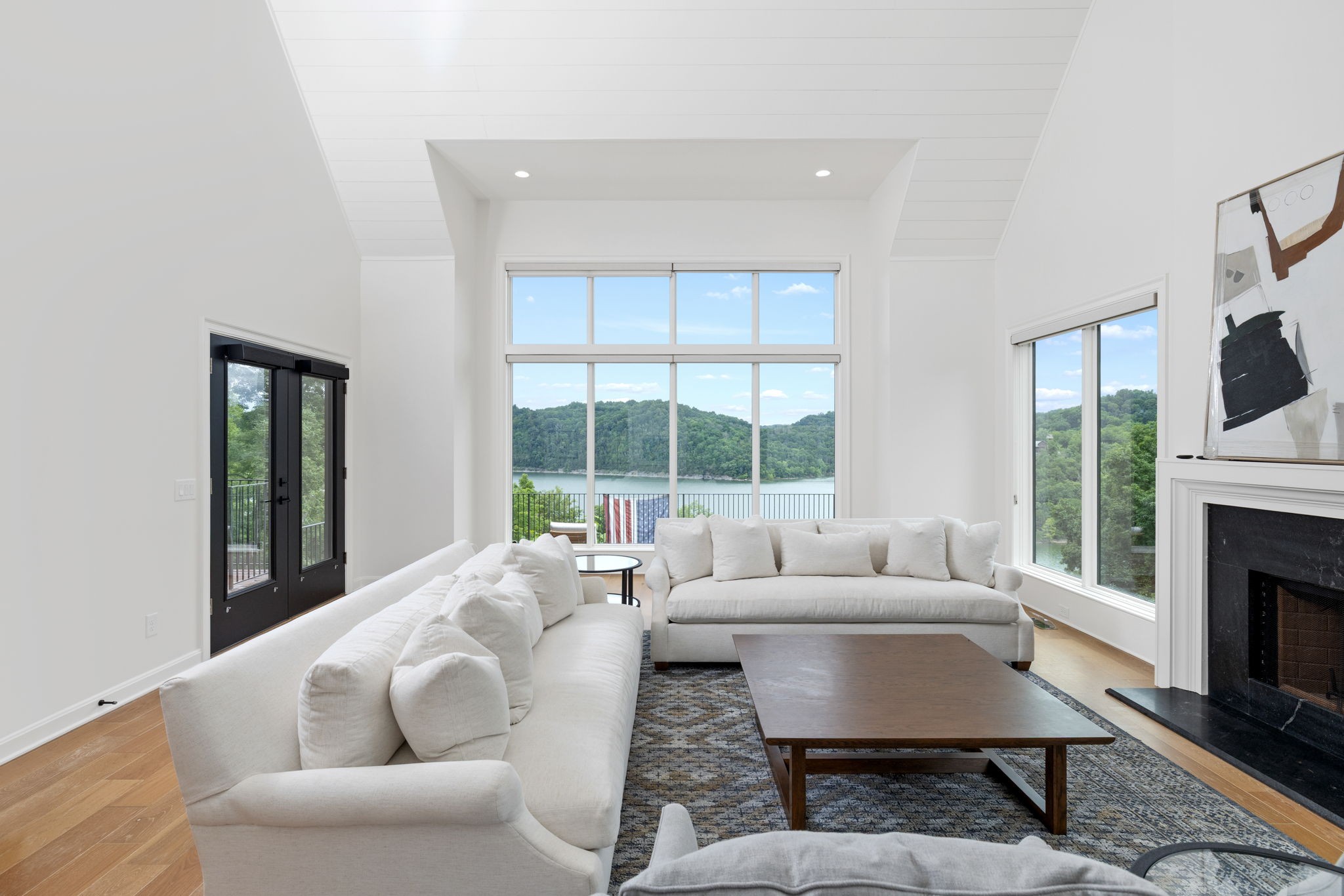 928 Harbor Pointe Drive