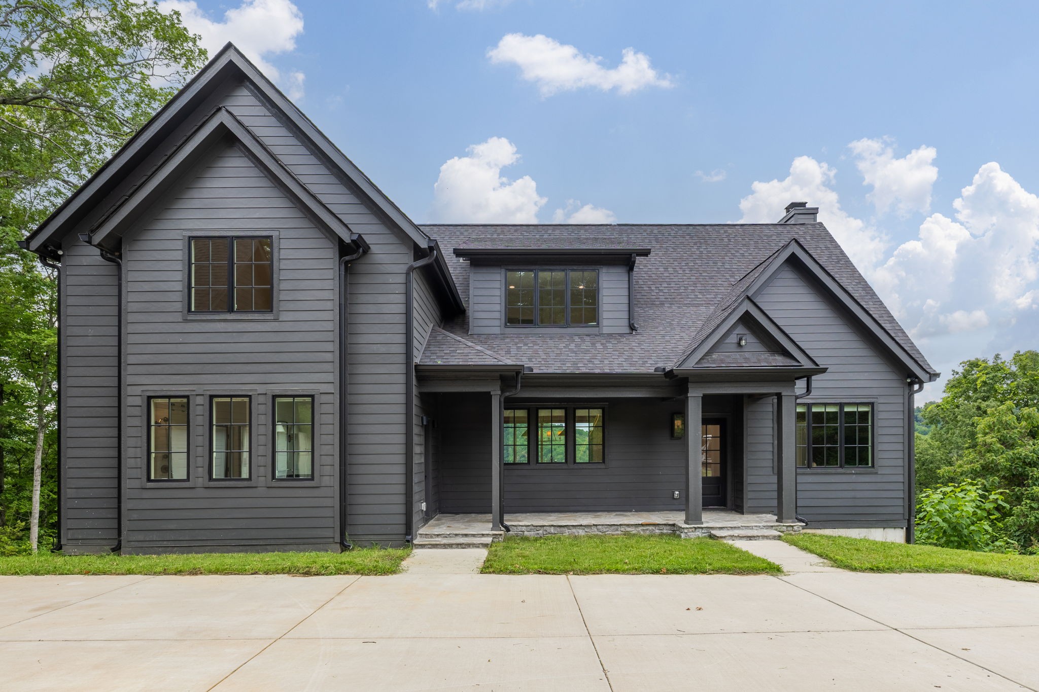 928 Harbor Pointe Drive