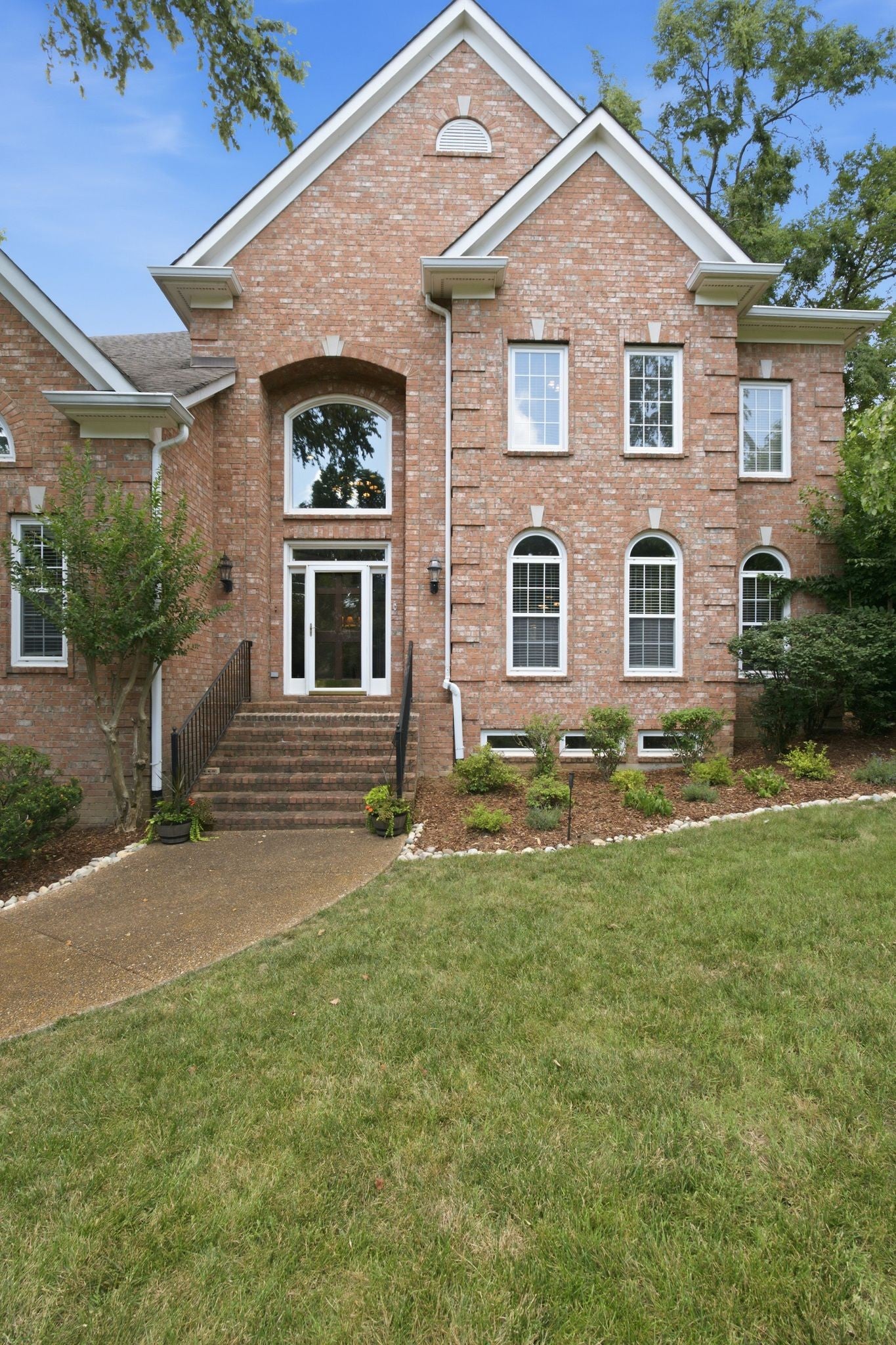 1667 Kirkwood Pl