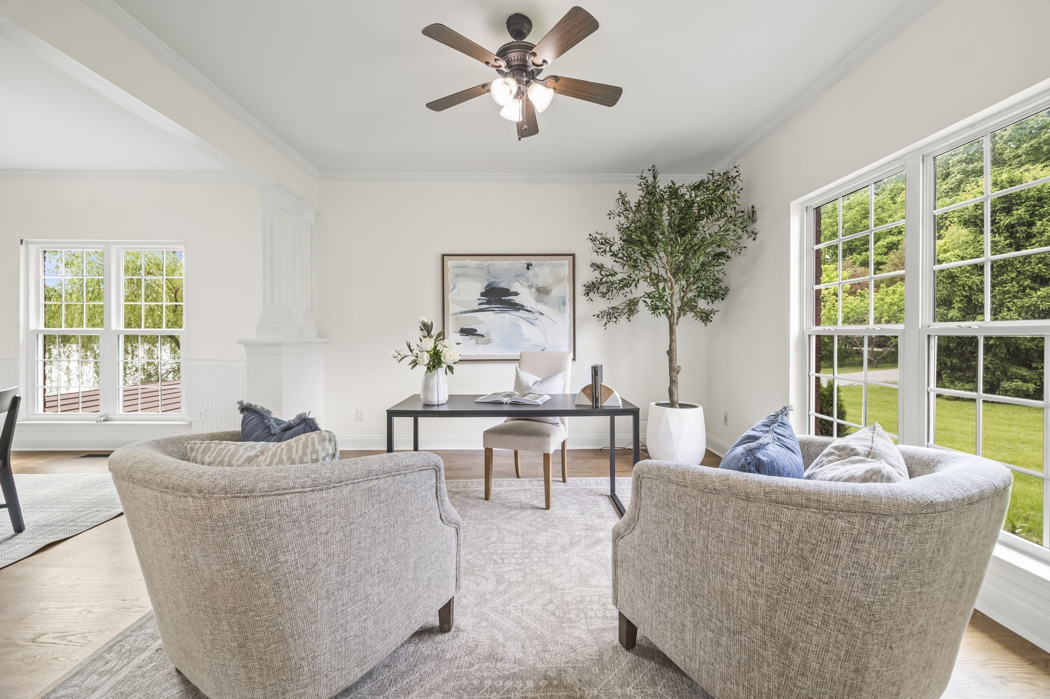 321 Lakeway Ter