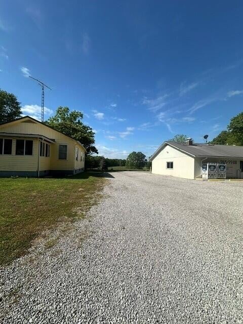 0 Deer Lodge Highway 00