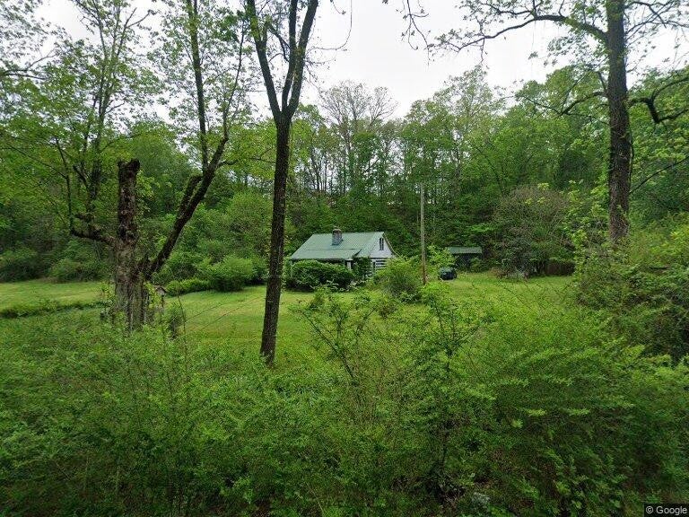 1260 Hillcrest Road