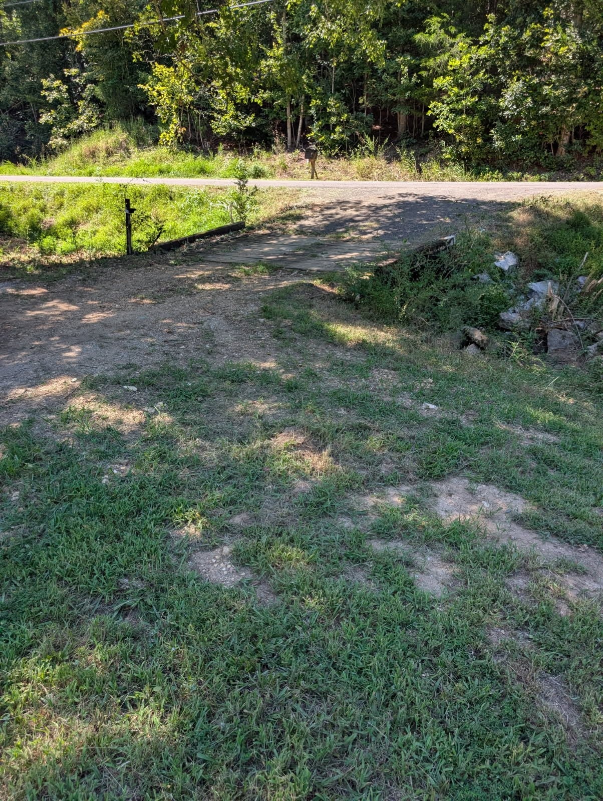 1260 Hillcrest Road