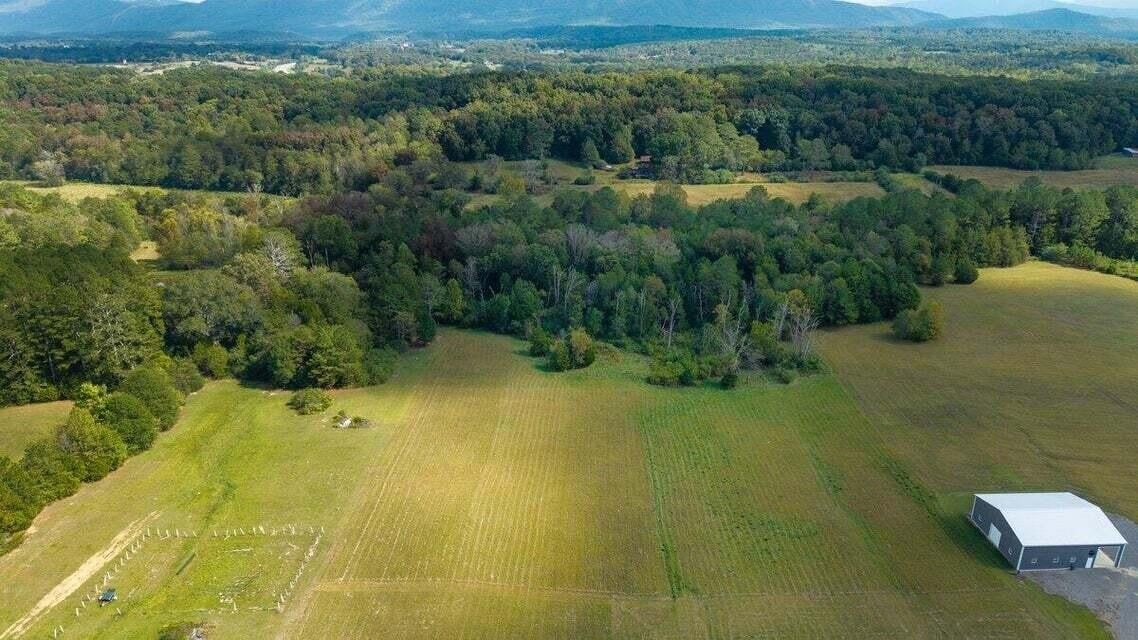 1 Benton Station Road
