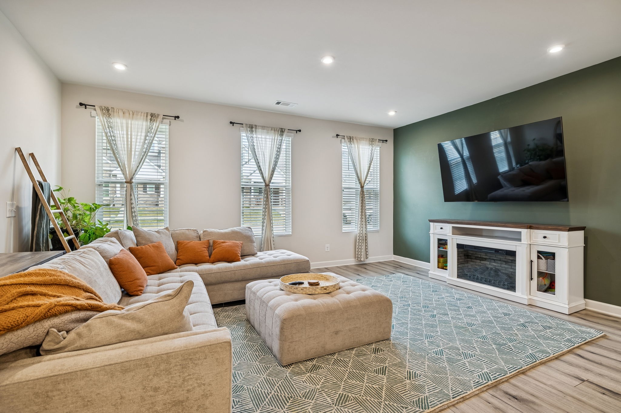 2915 Suzanne Landon Dr