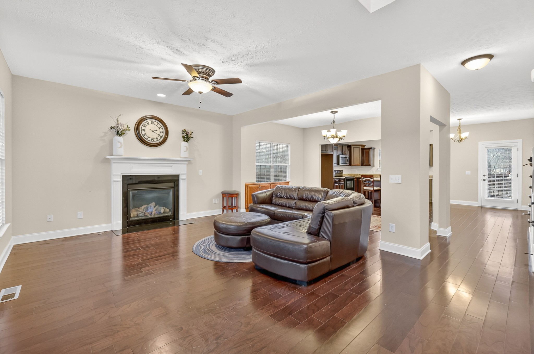 6630 Sunnywood Dr