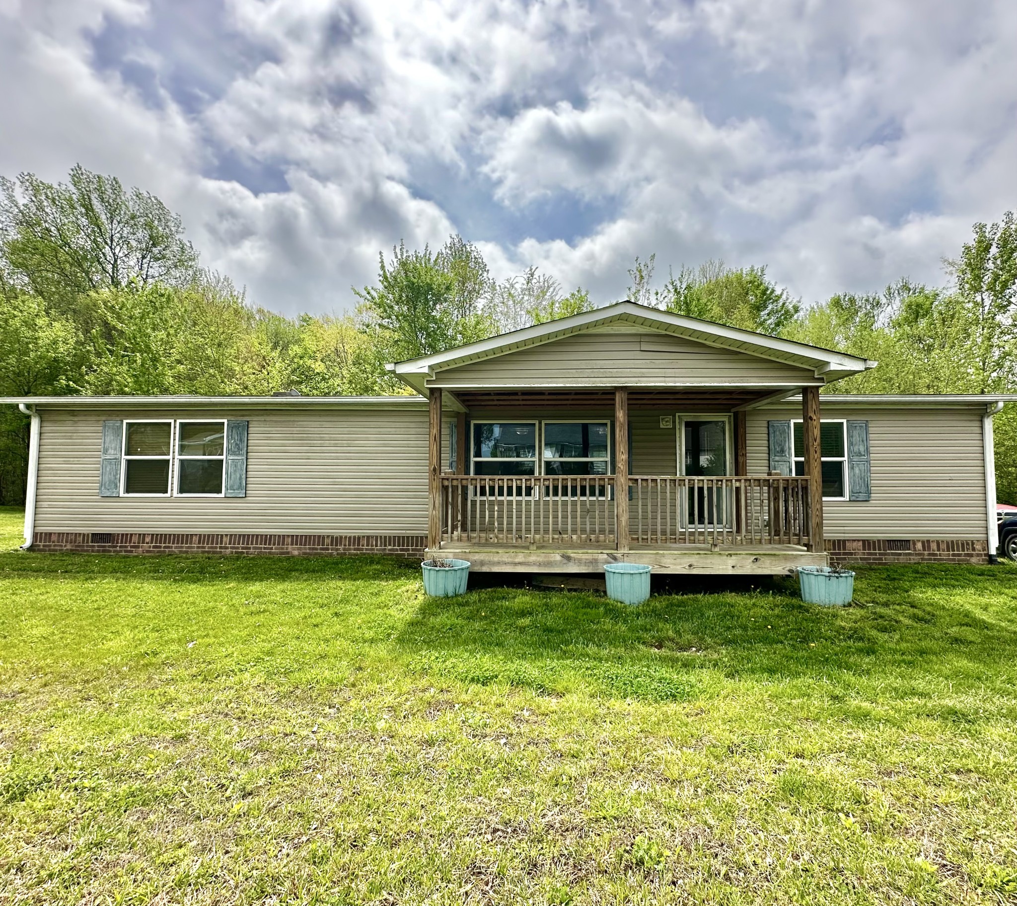 View Westmoreland, TN 37186 mobile home