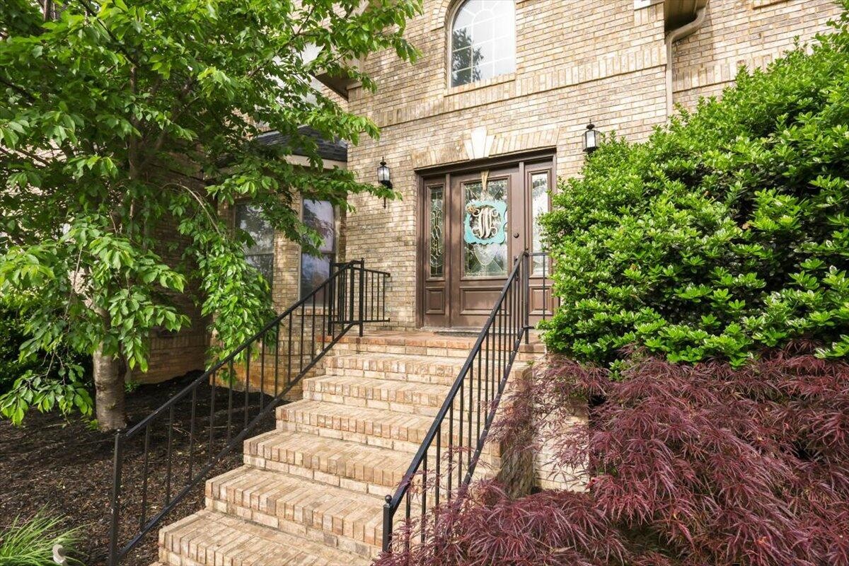 6409 Cove Pointe Lane