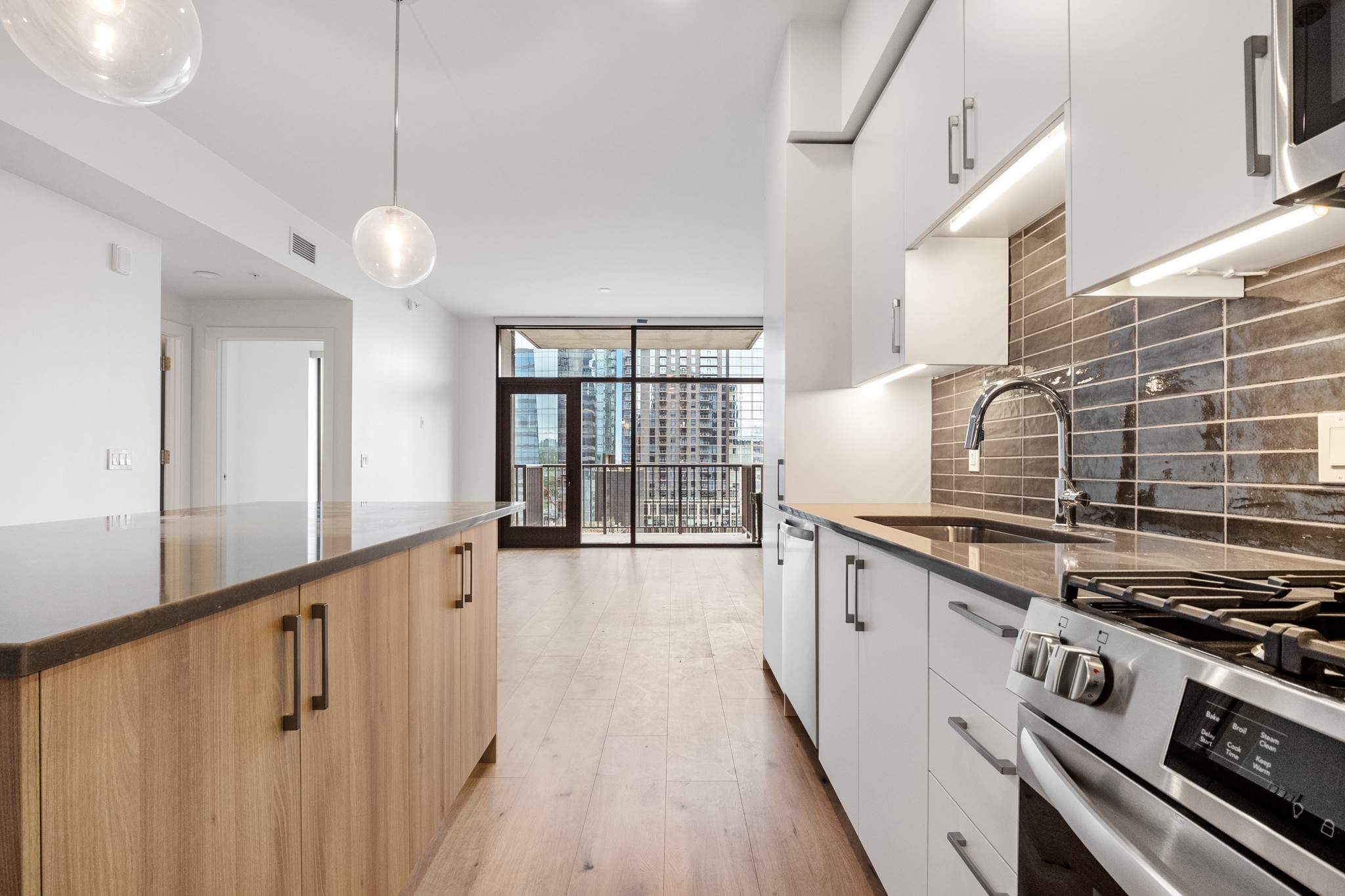 1212 Demonbreun St A5 (I)