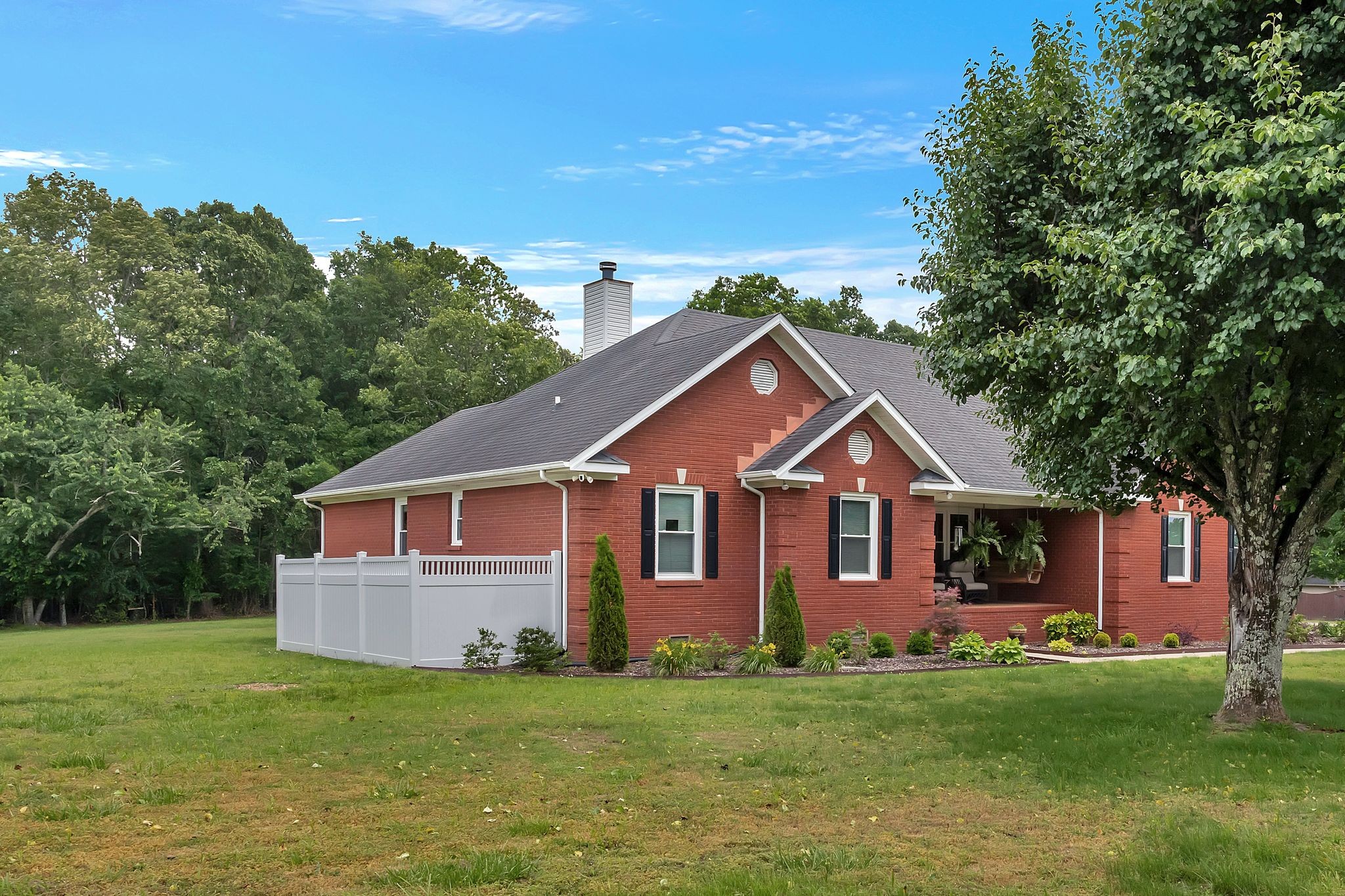 51 Eastridge Rd