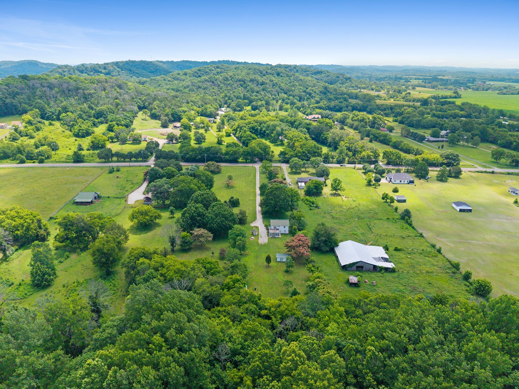 2097 Carters Creek Pike, Franklin TN 37064 3-bed home, photo 12 of 30