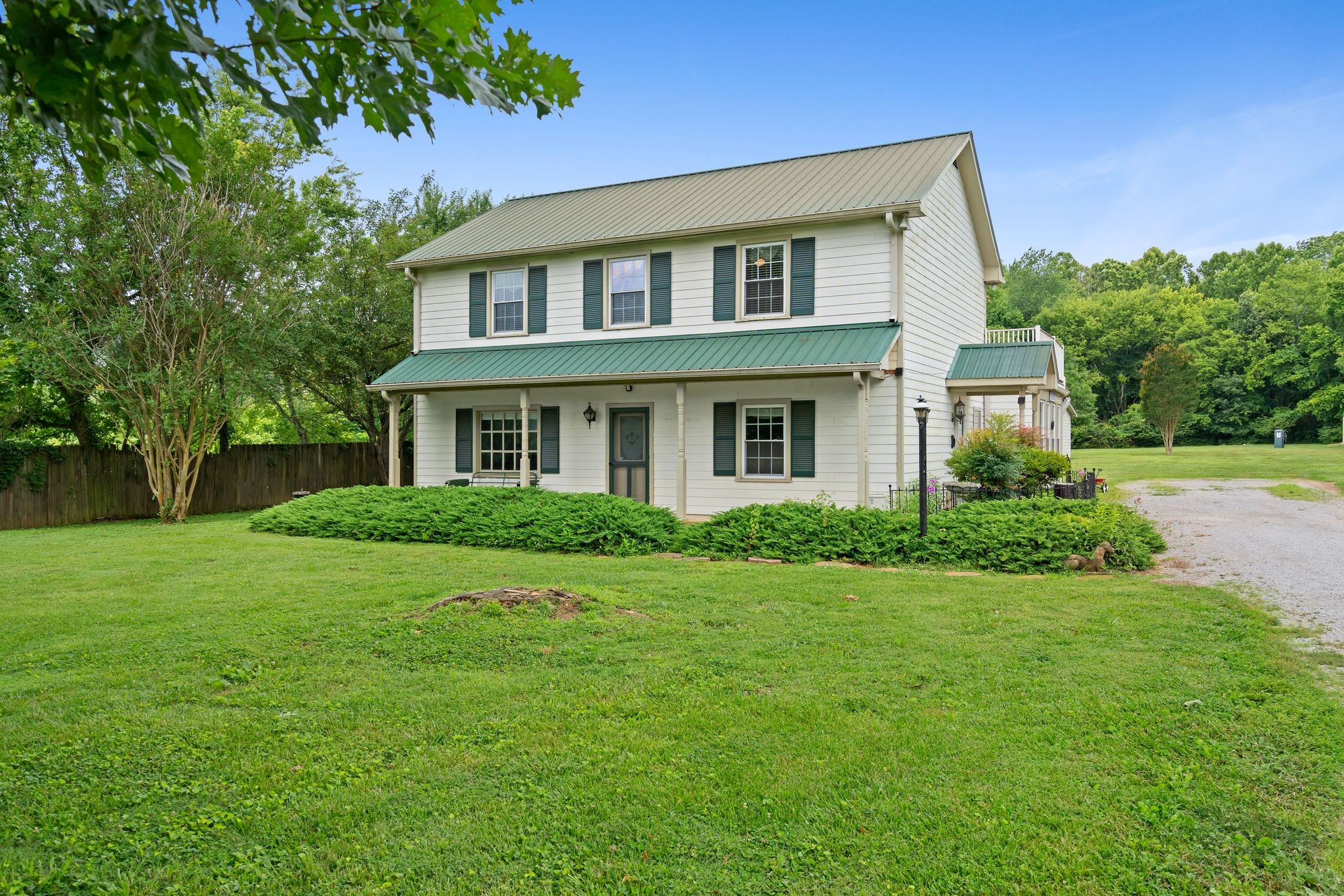 2097 Carters Creek Pike, Franklin TN 37064 3-bed home, photo 17 of 30