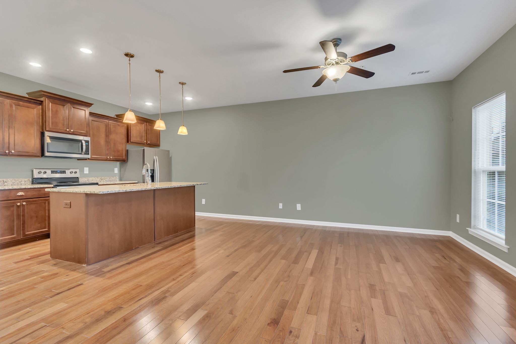 305 Dursley Pvt Ln