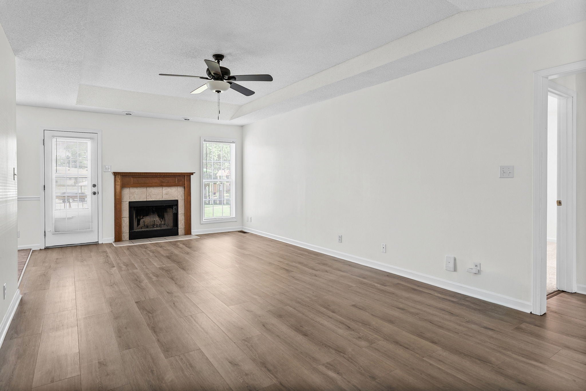 409 Sandburg Dr
