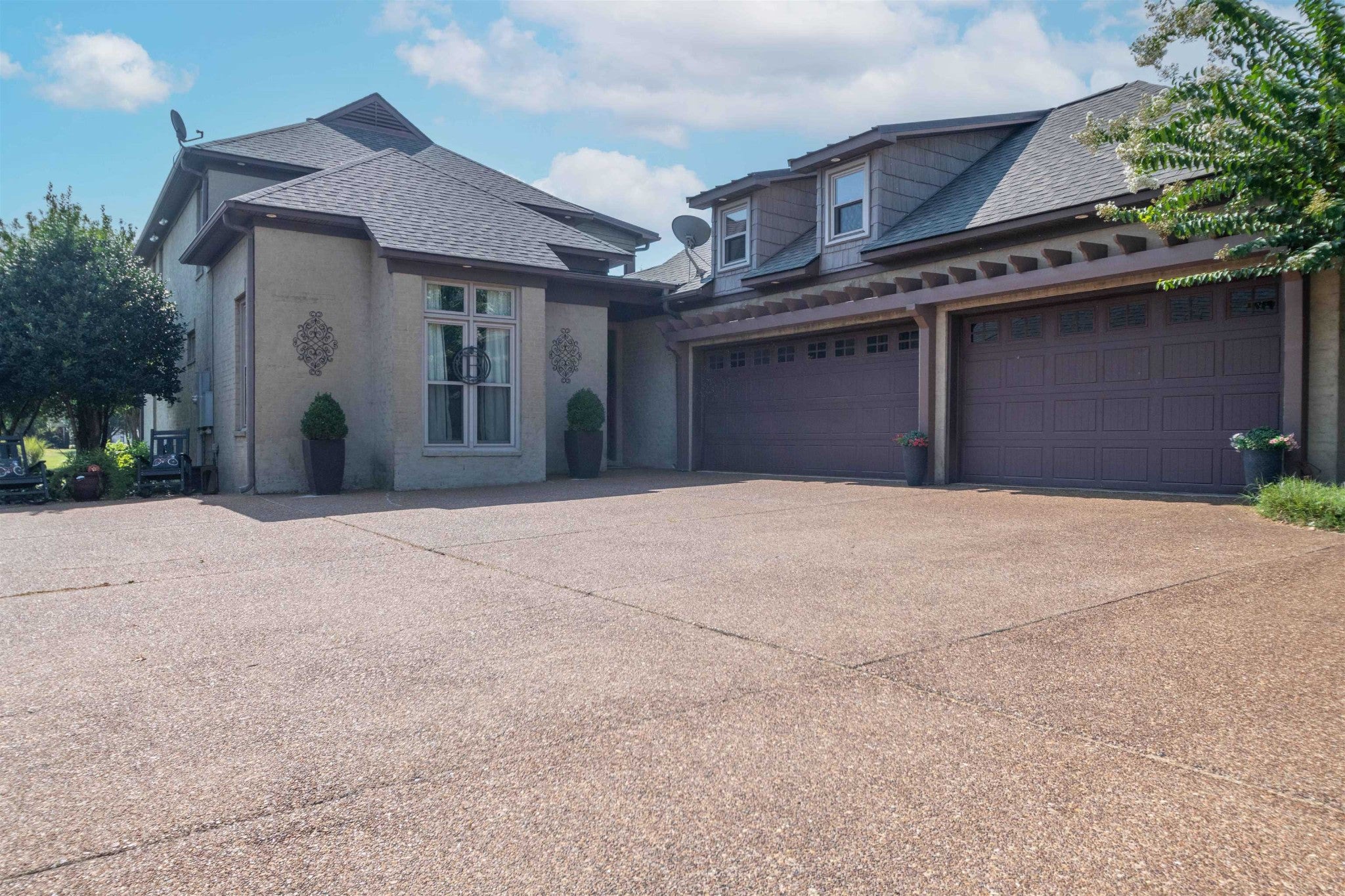 41 ARBOR GREENS CV