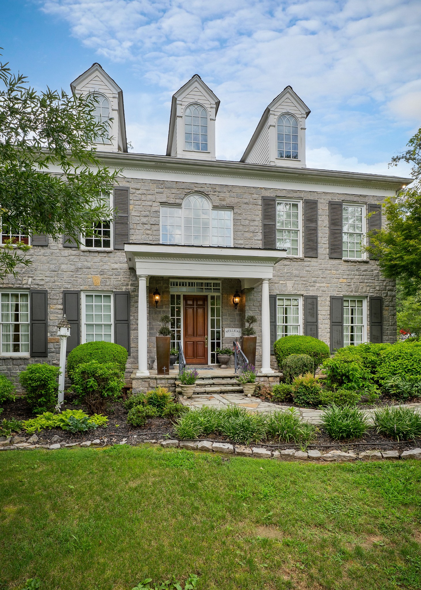 120 Ginkgo Dr