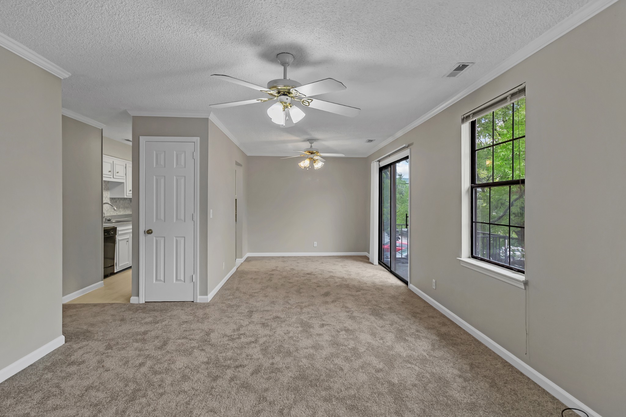 764 Fox Ridge Dr