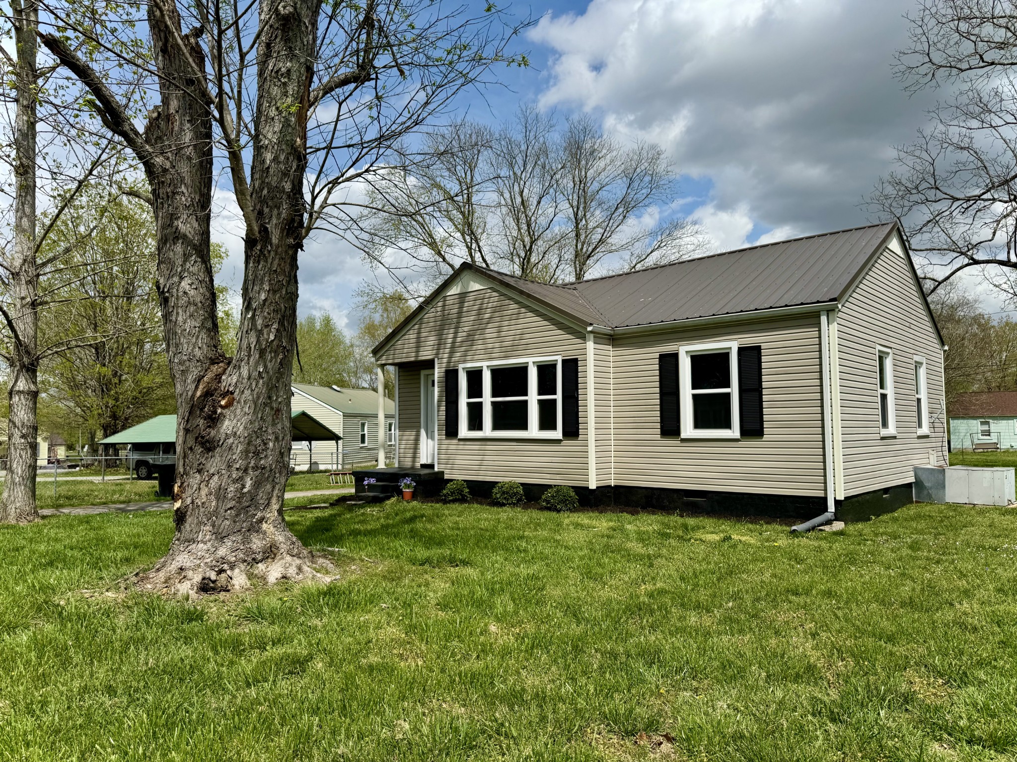 111 Anderson Dr