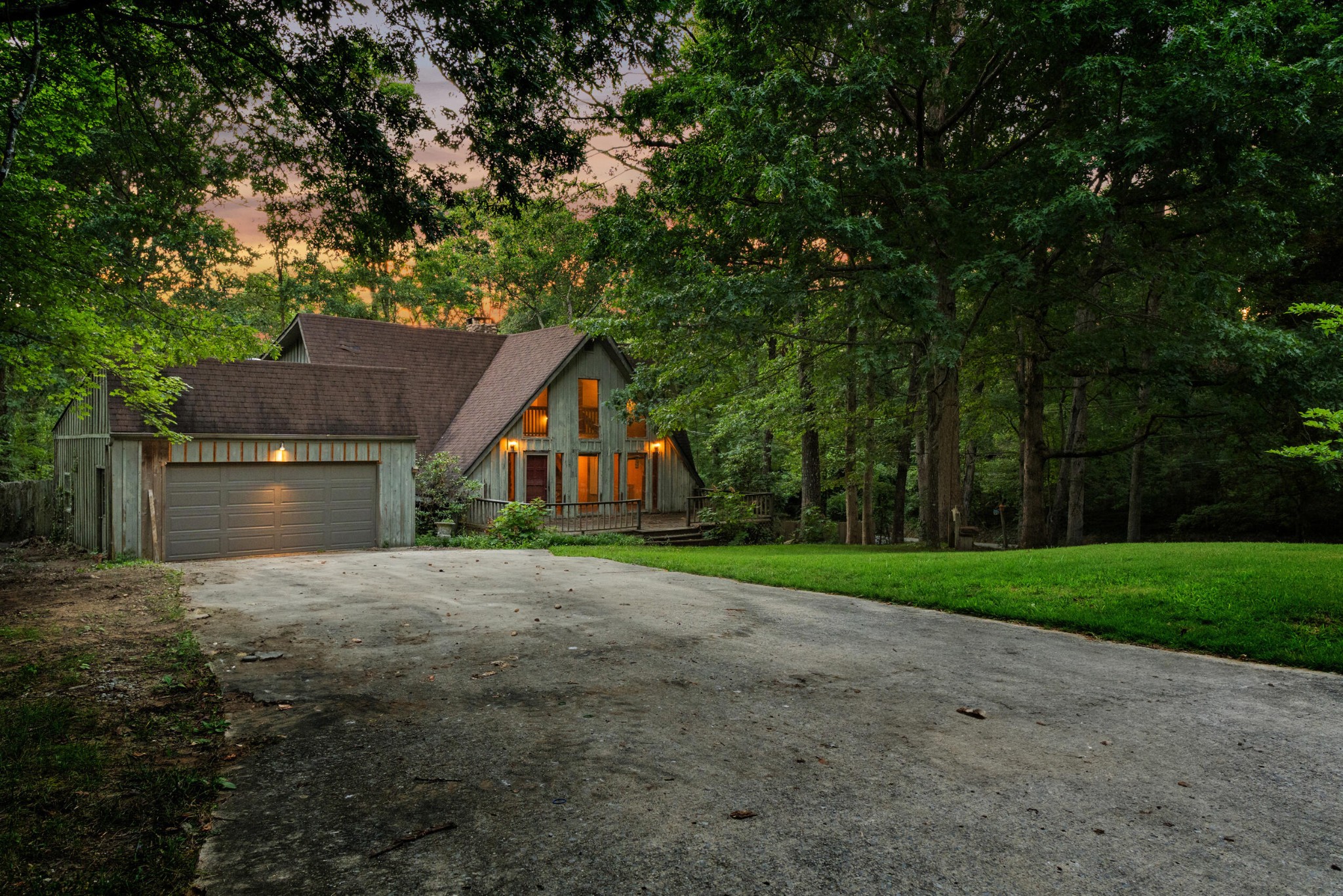 1811 Angel Lane