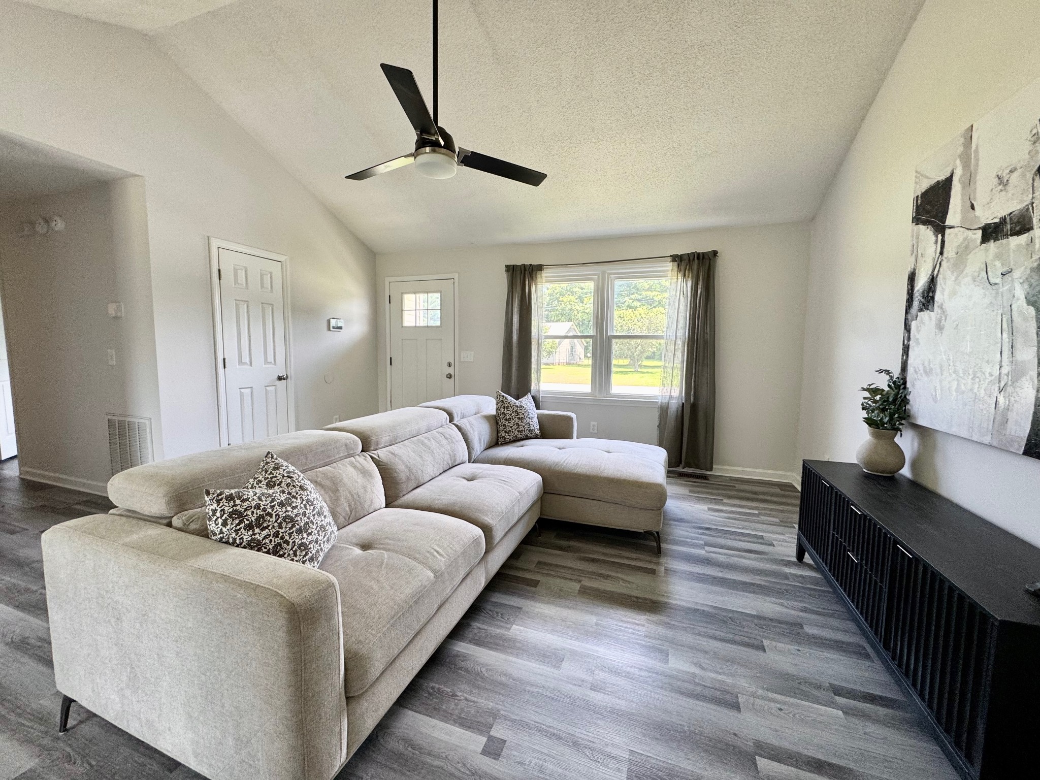 3409 Dutton Ct