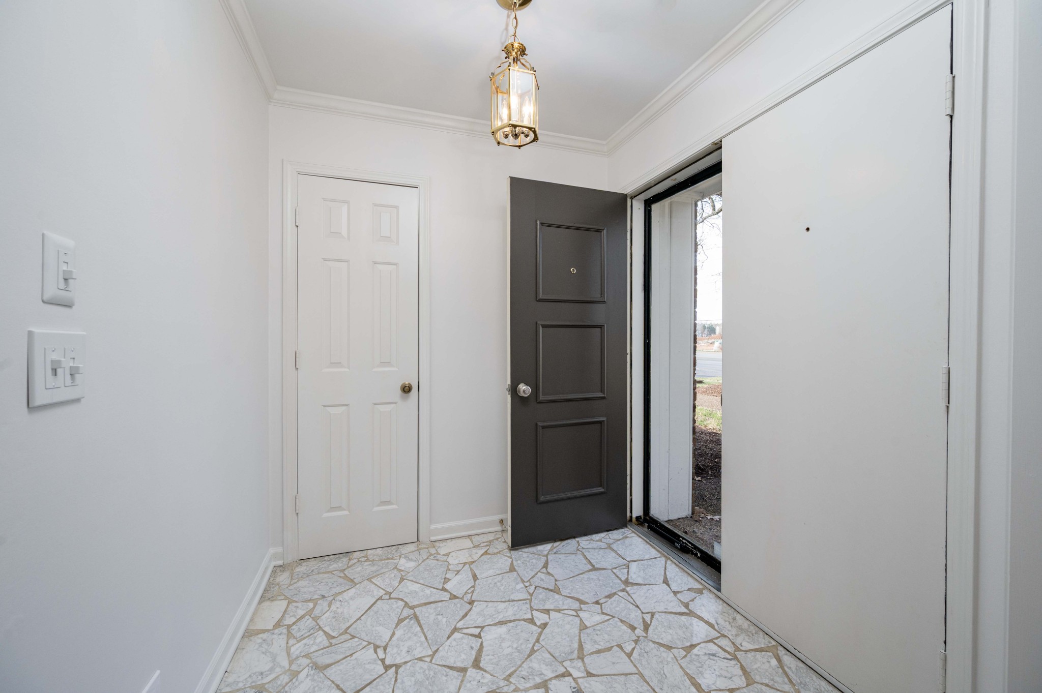 1002 E Northfield Blvd L101