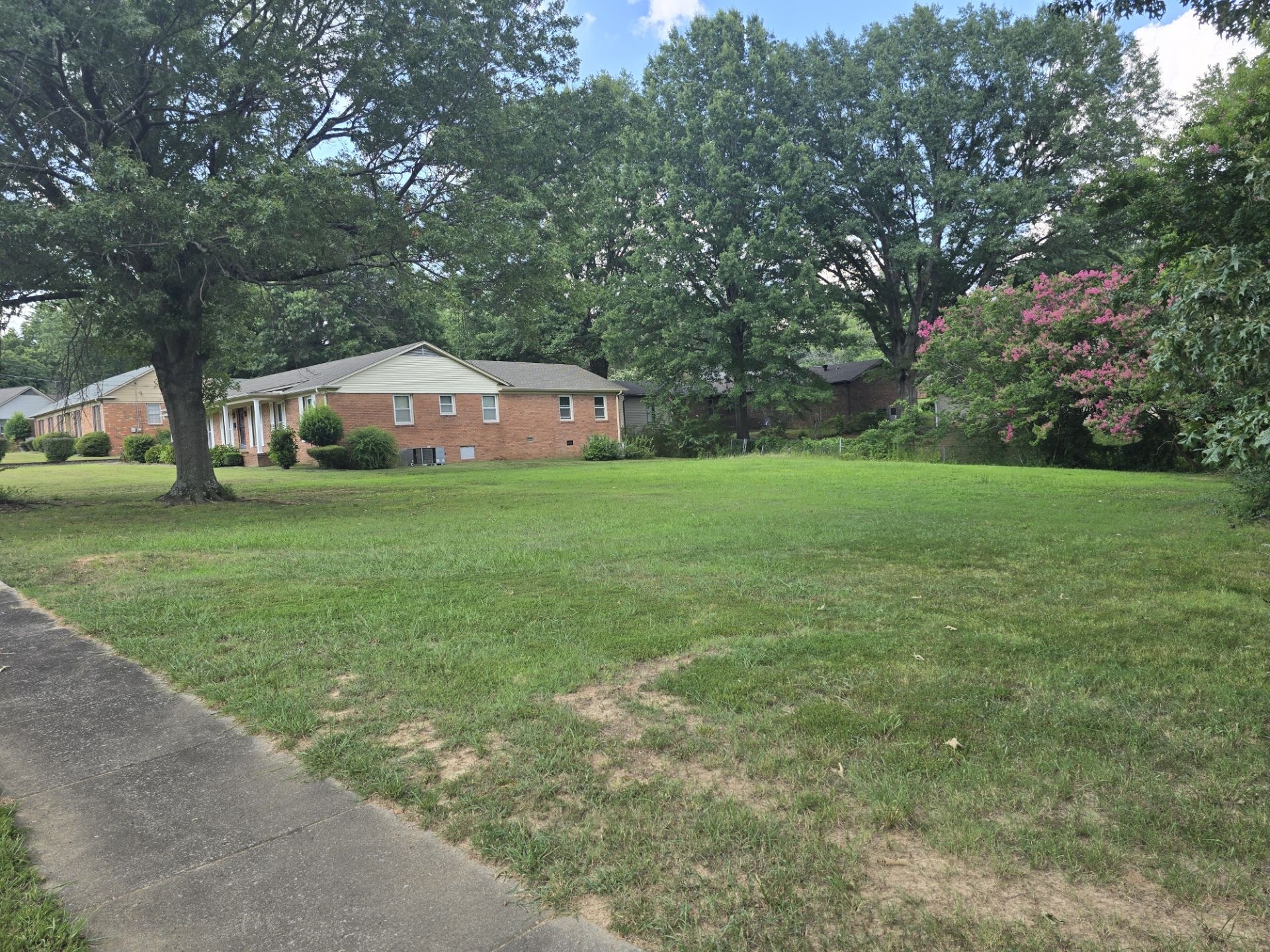 95 Whitfield Dr