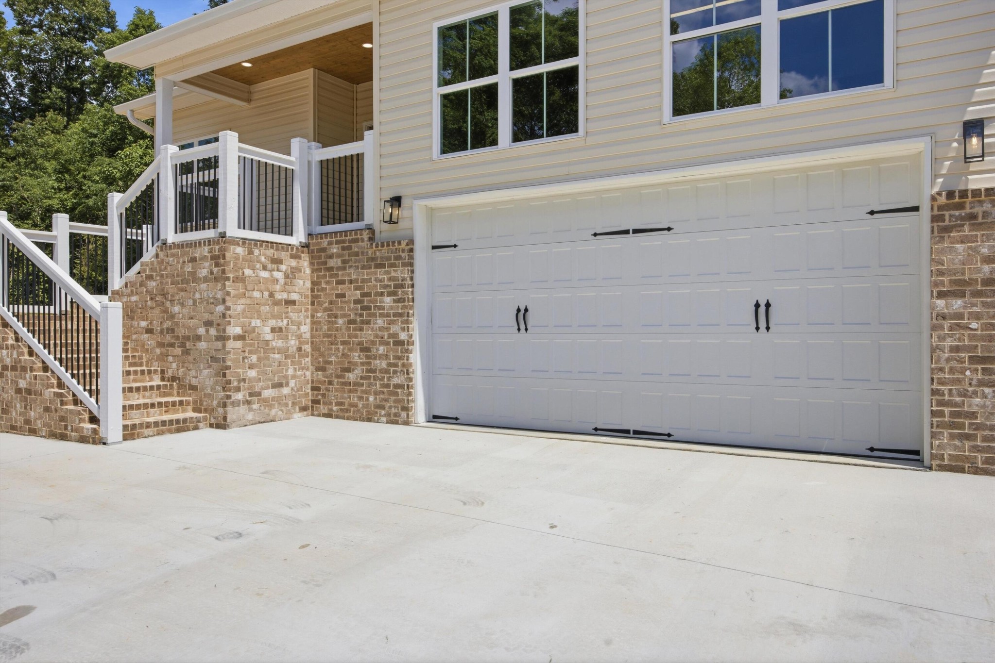 212 Hollow Road NE