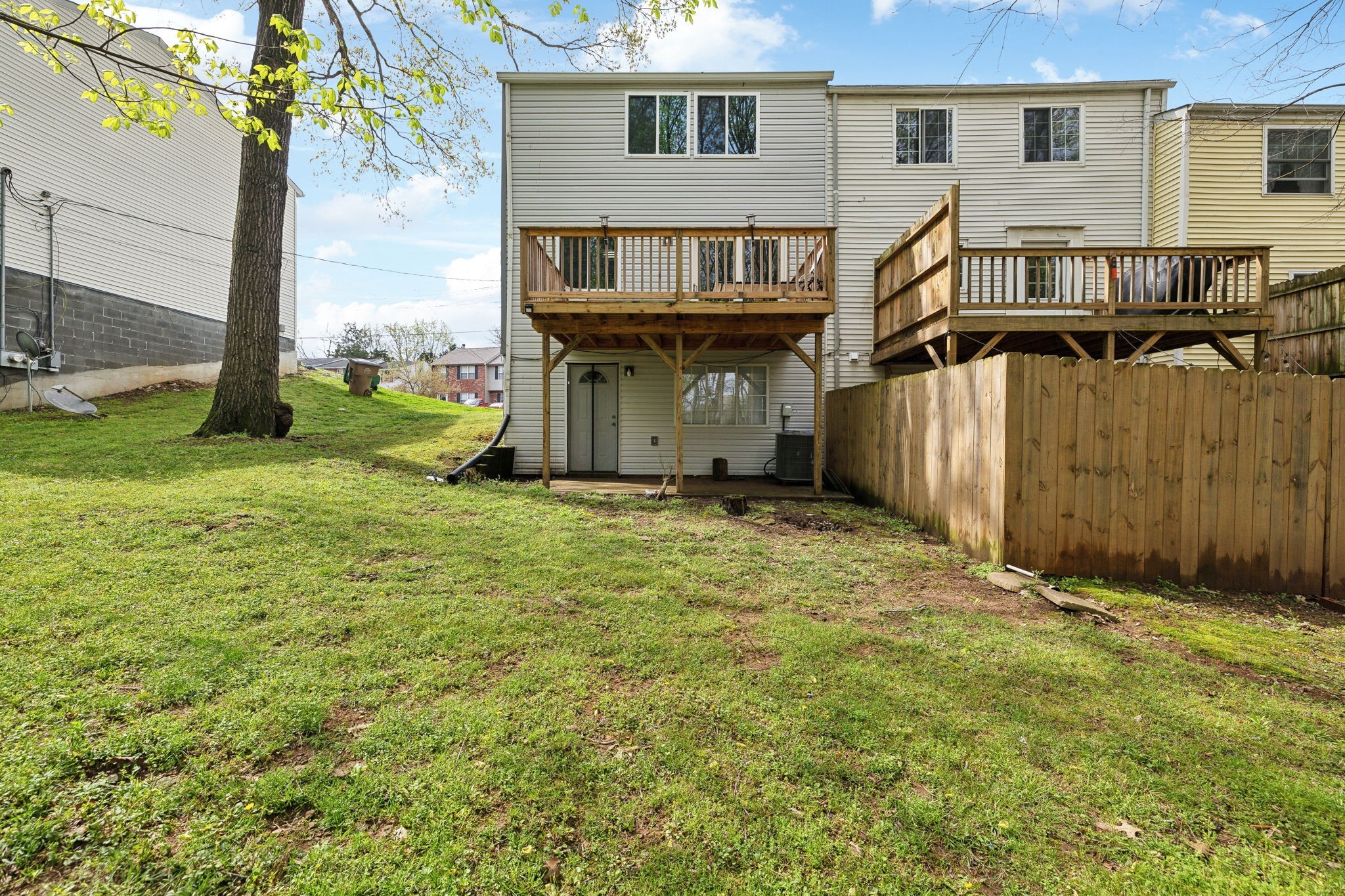 3548 Seneca Forest Dr
