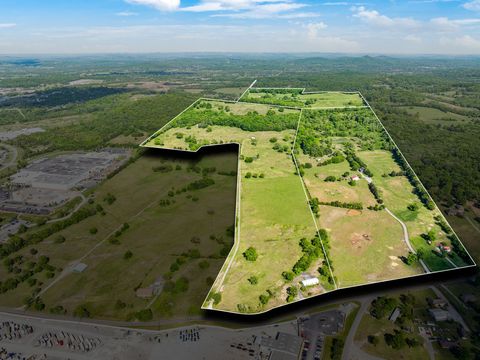 2600 SE Tater Peeler Rd Lebanon TN 37090