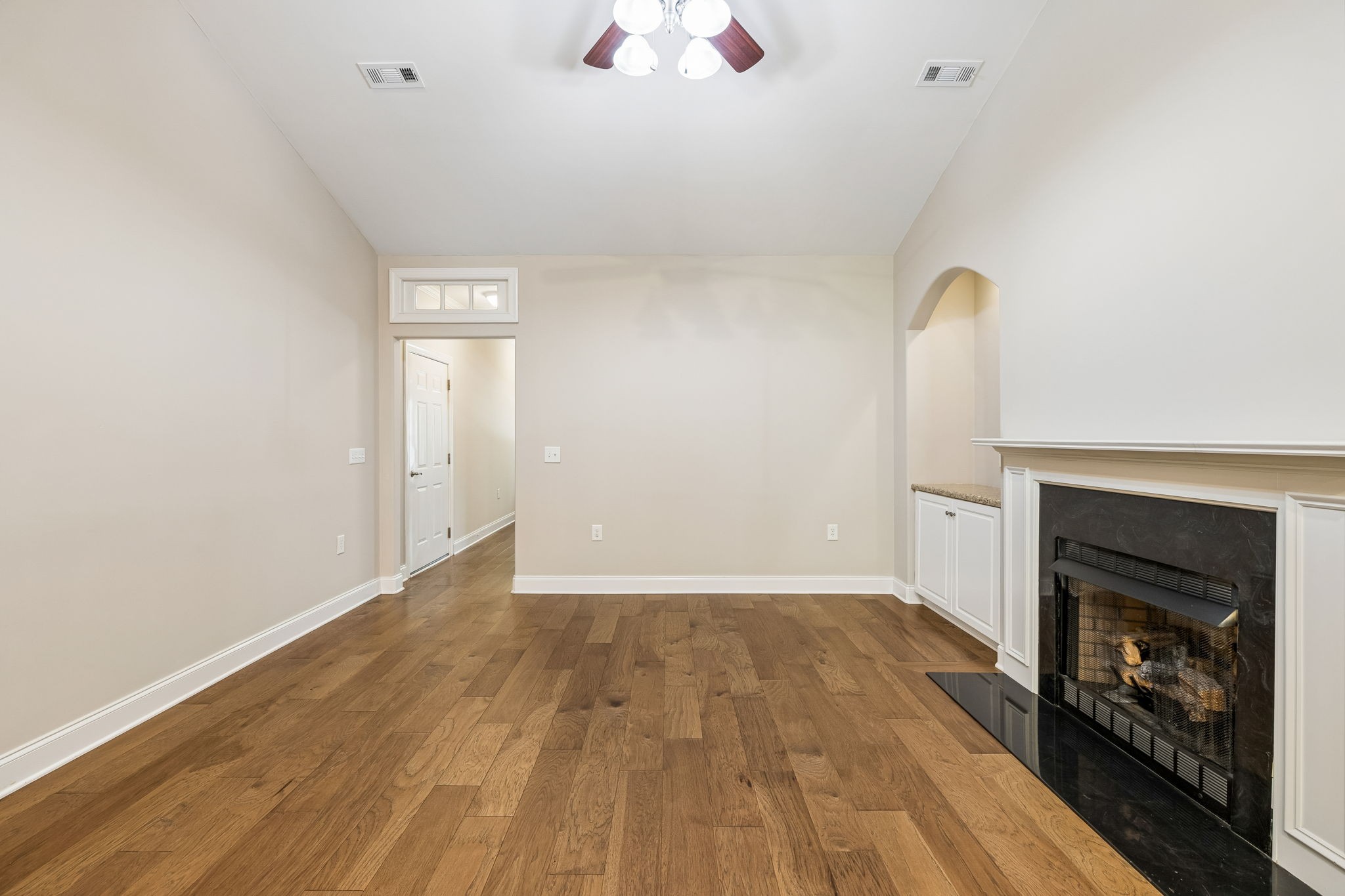 112 Westview Dr