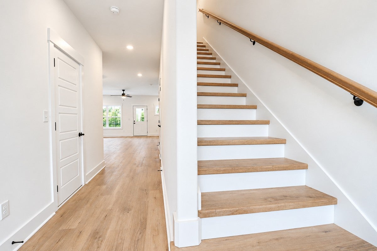 120 Riva Ridge 2