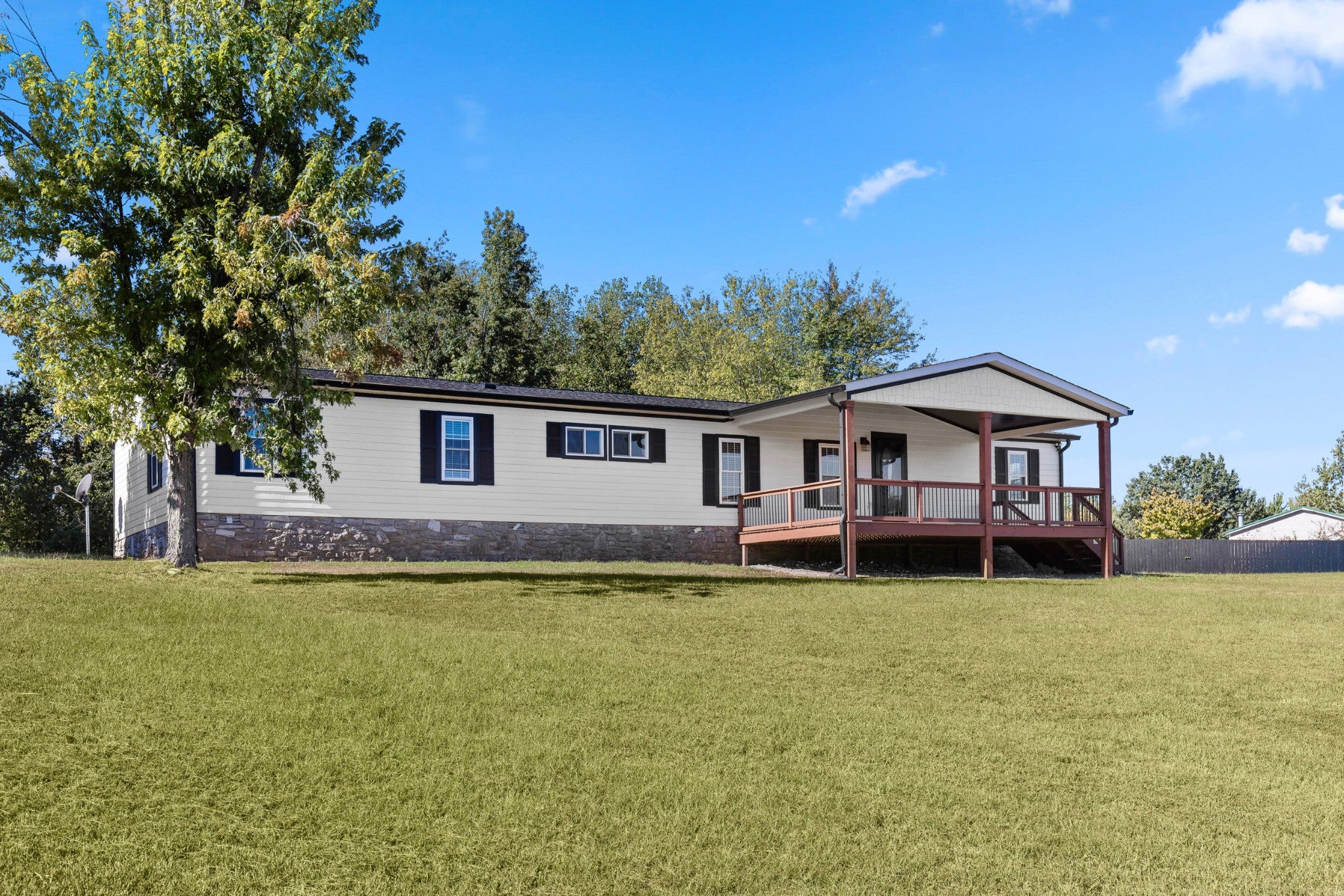 284 Paul Thompson Rd