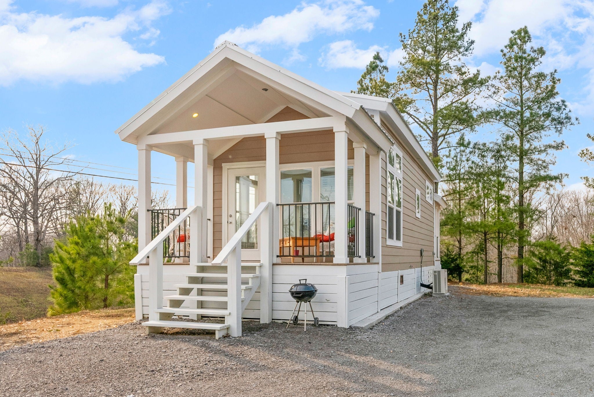 102 Thomas Rd