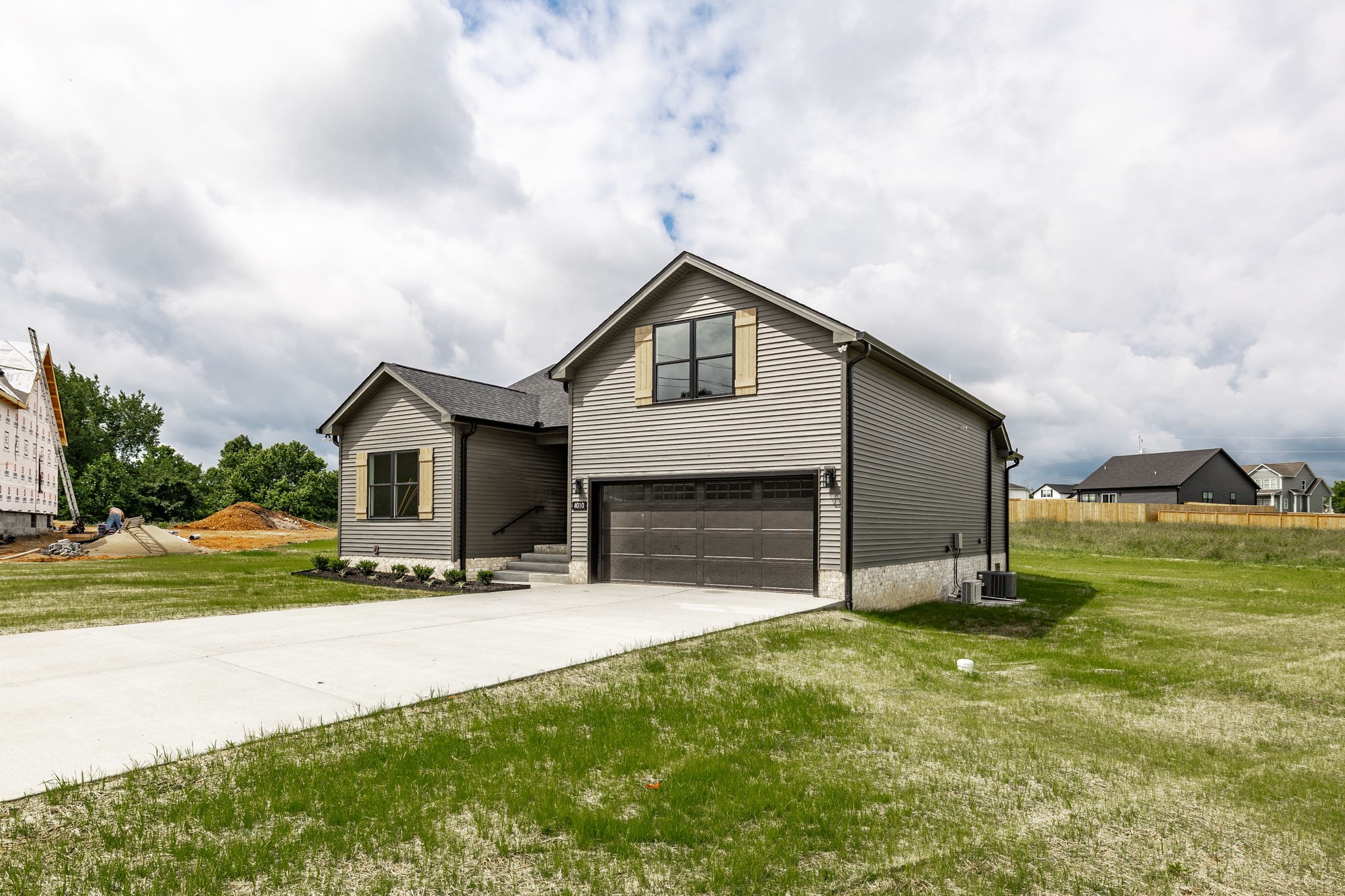 4010 Hereford Dr