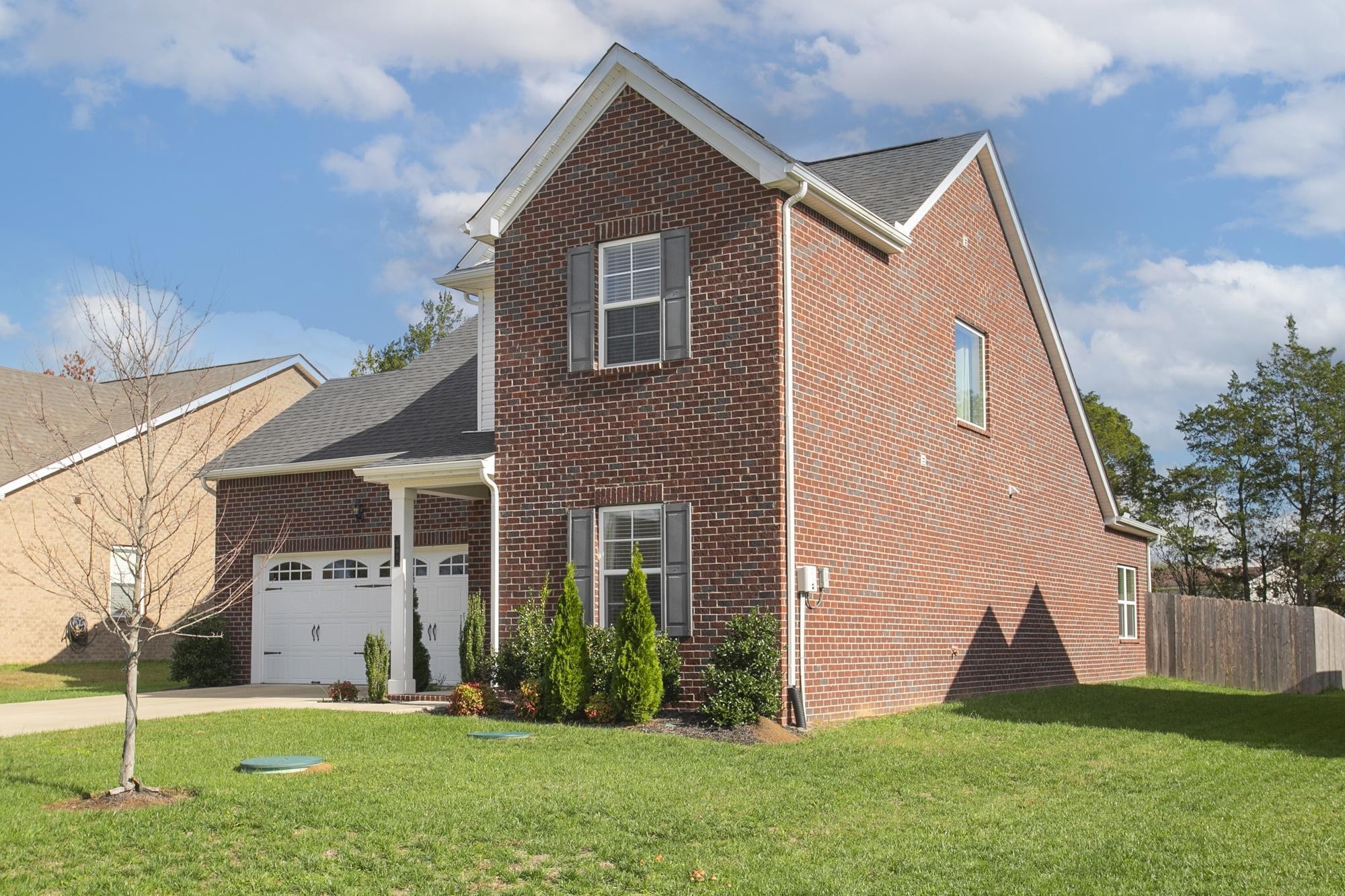 591 Oakvale Ln