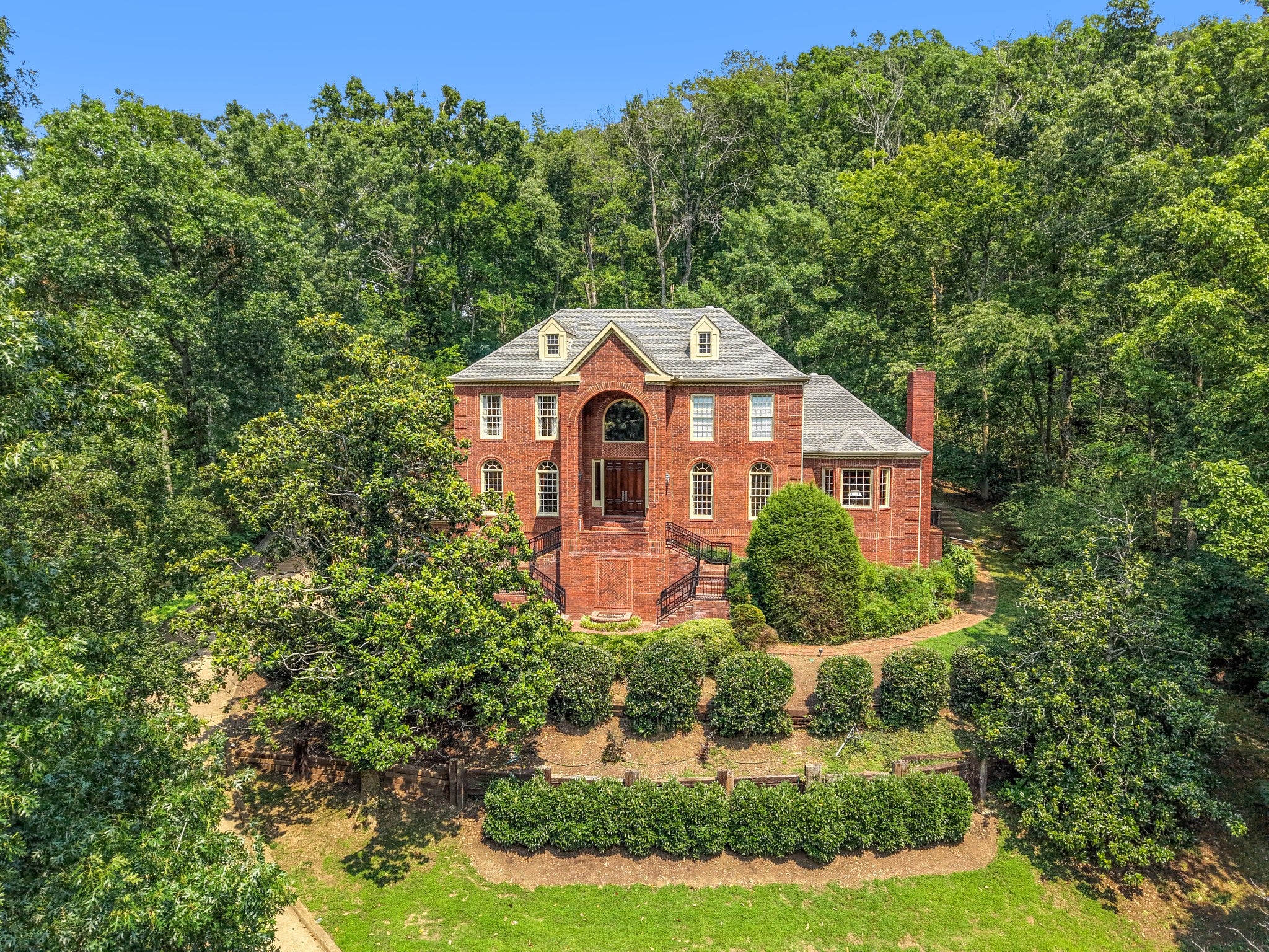 5-bed listing at 18 Annandale, Nashville