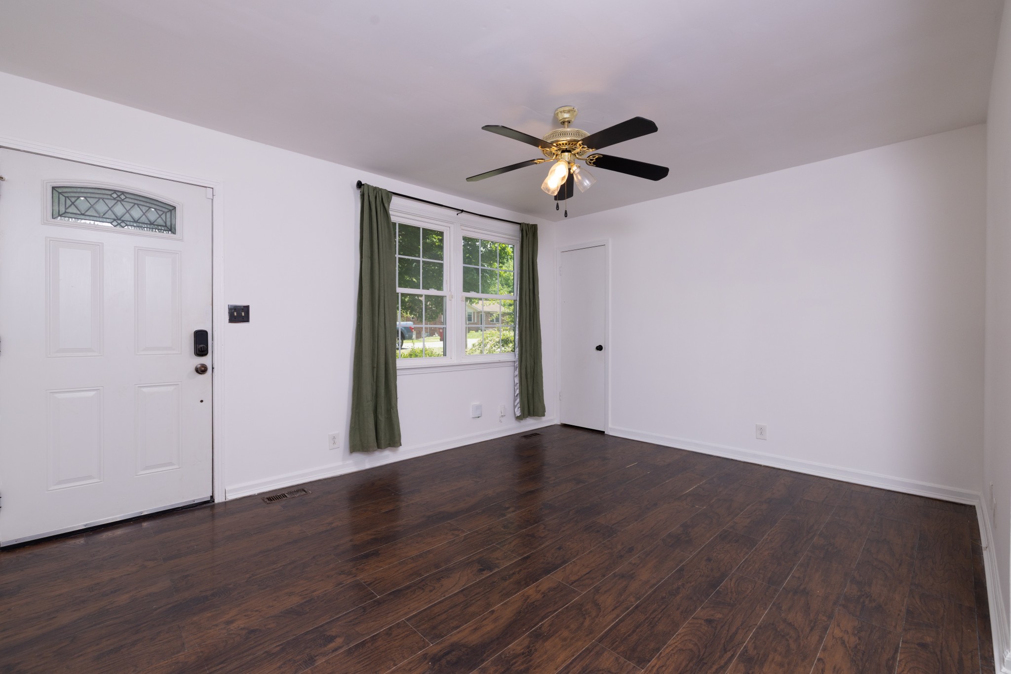 2733 Turner Ln