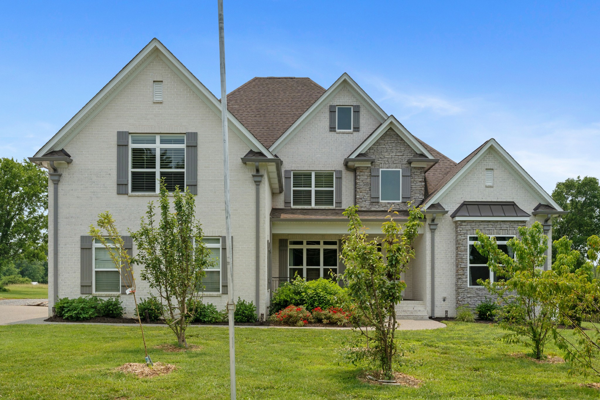 290 Academy Rd