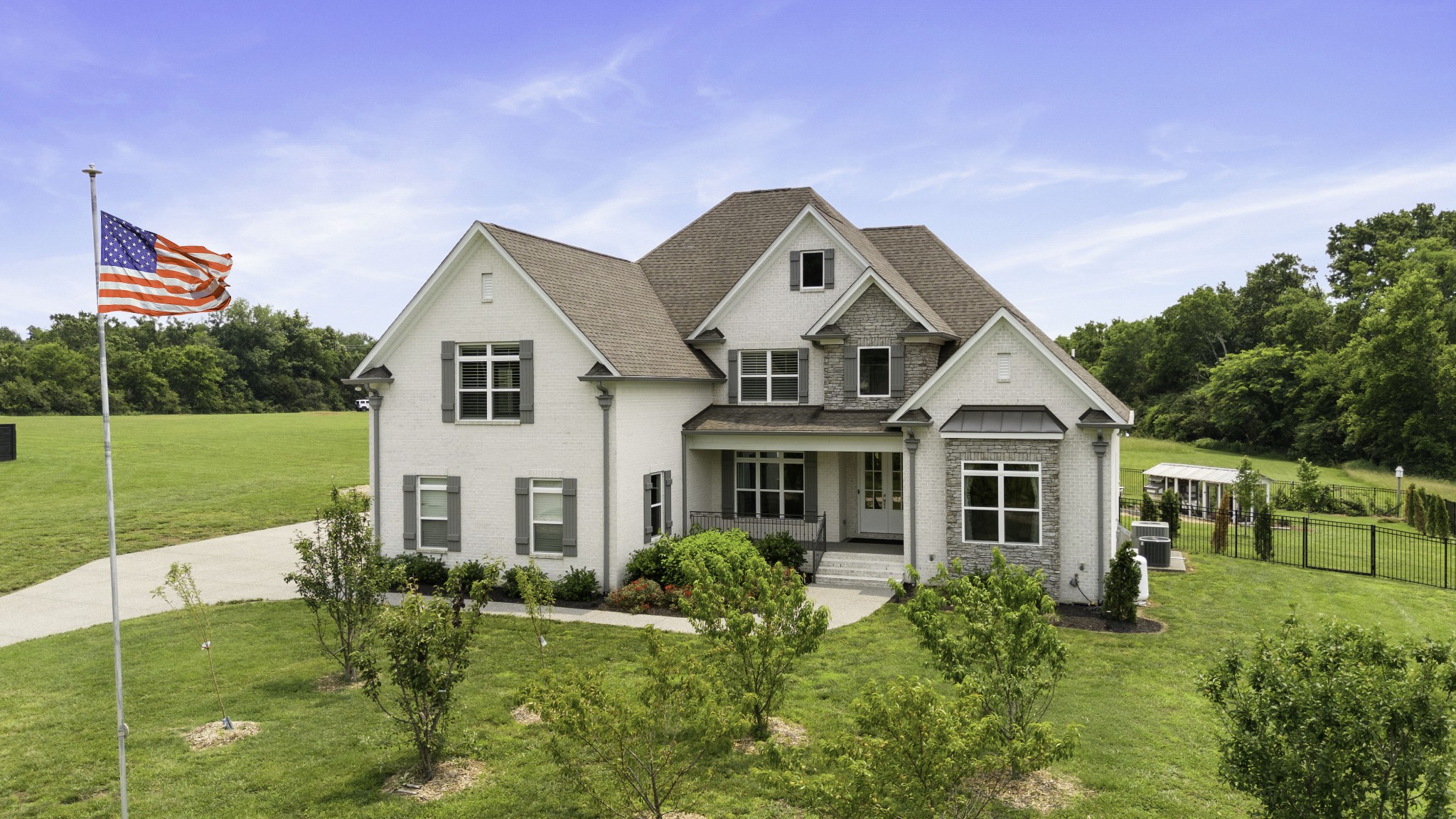 290 Academy Rd