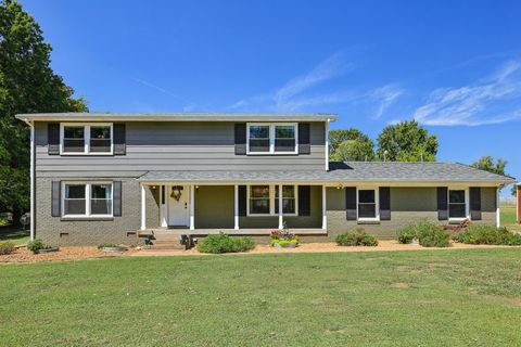 4002 Trotwood Ave Columbia TN 38401