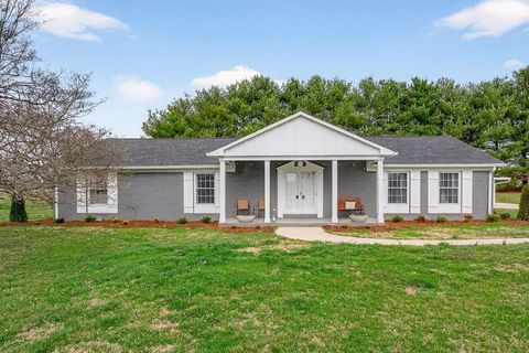 212 Oakland Dr Sparta TN 38583