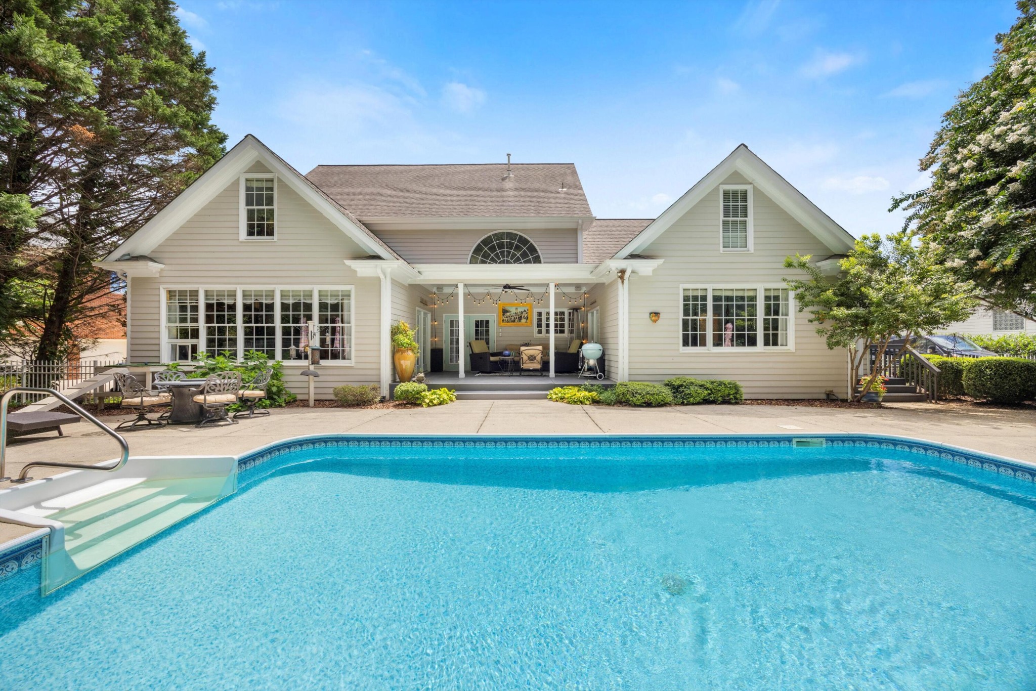9545 Windrose Circle