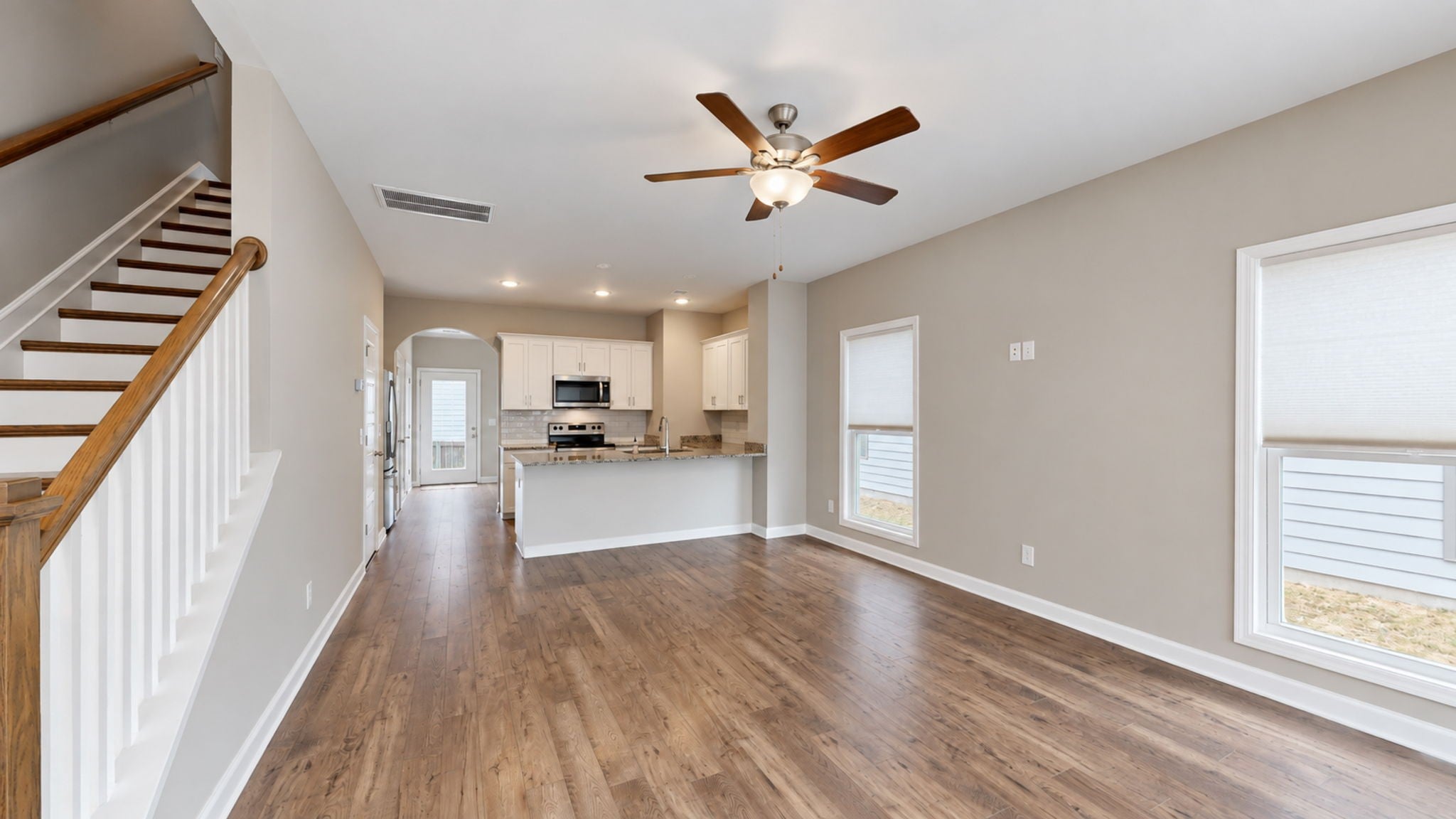215 Mansfield Dr