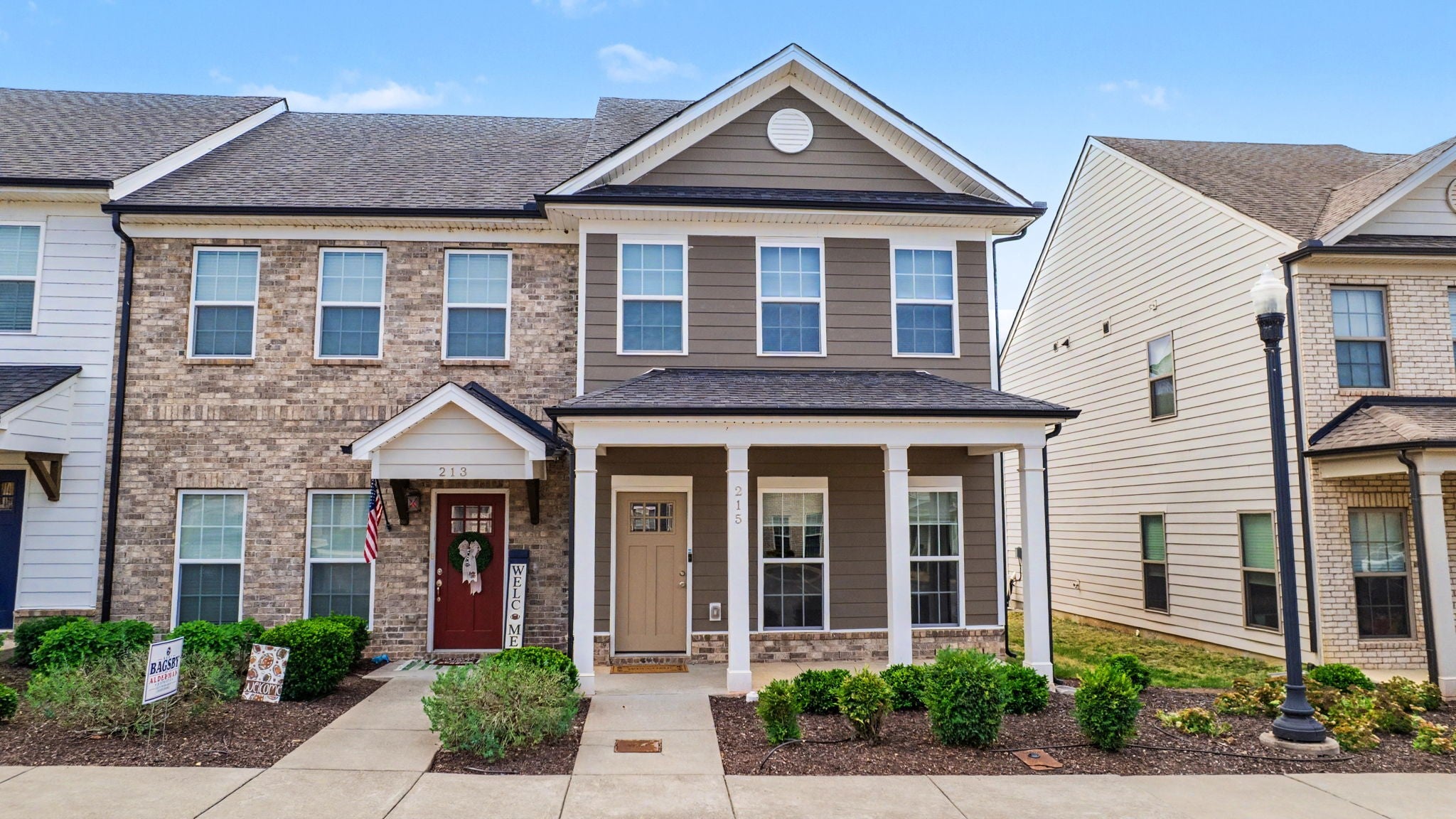 215 Mansfield Dr