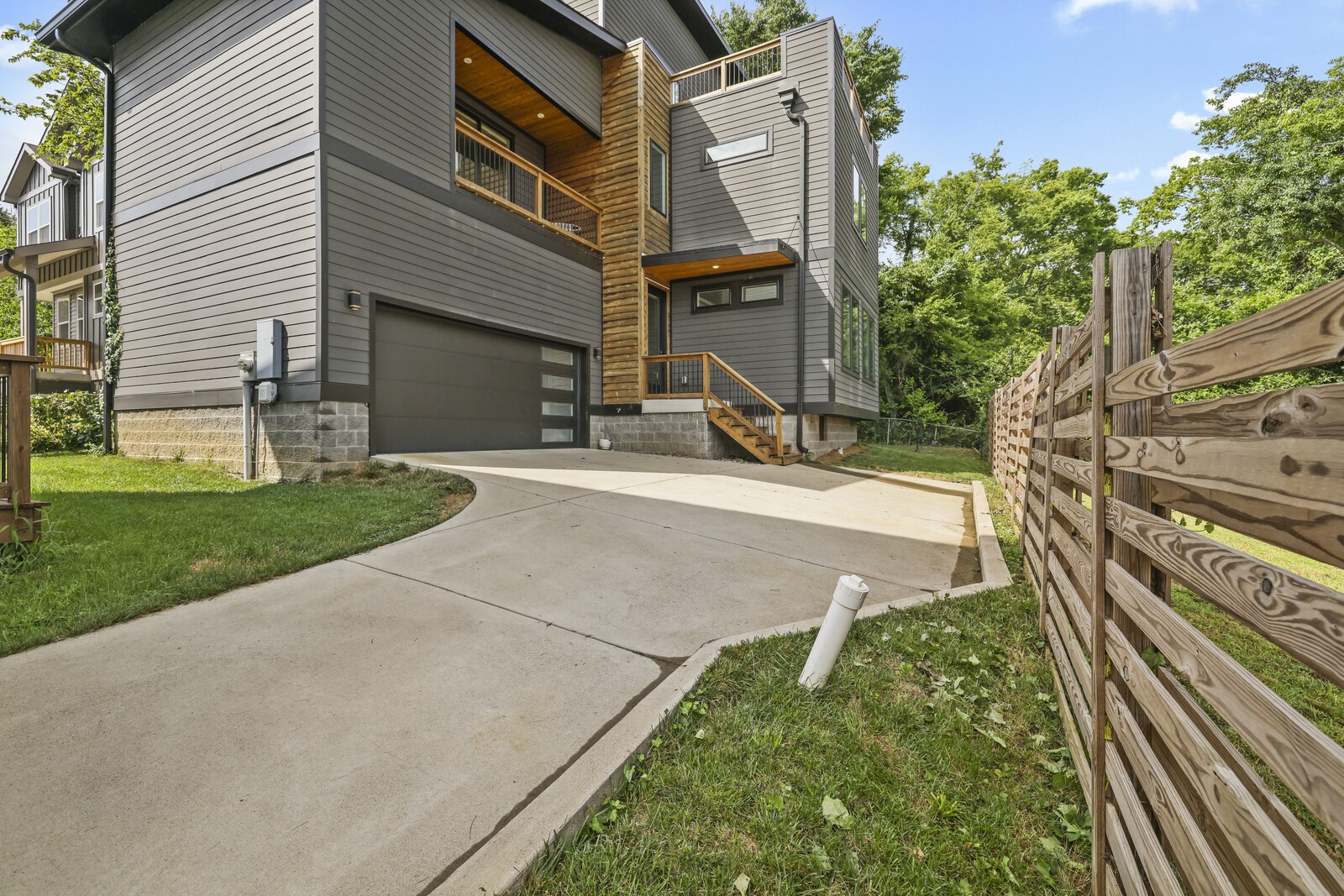 3108B Curtis St