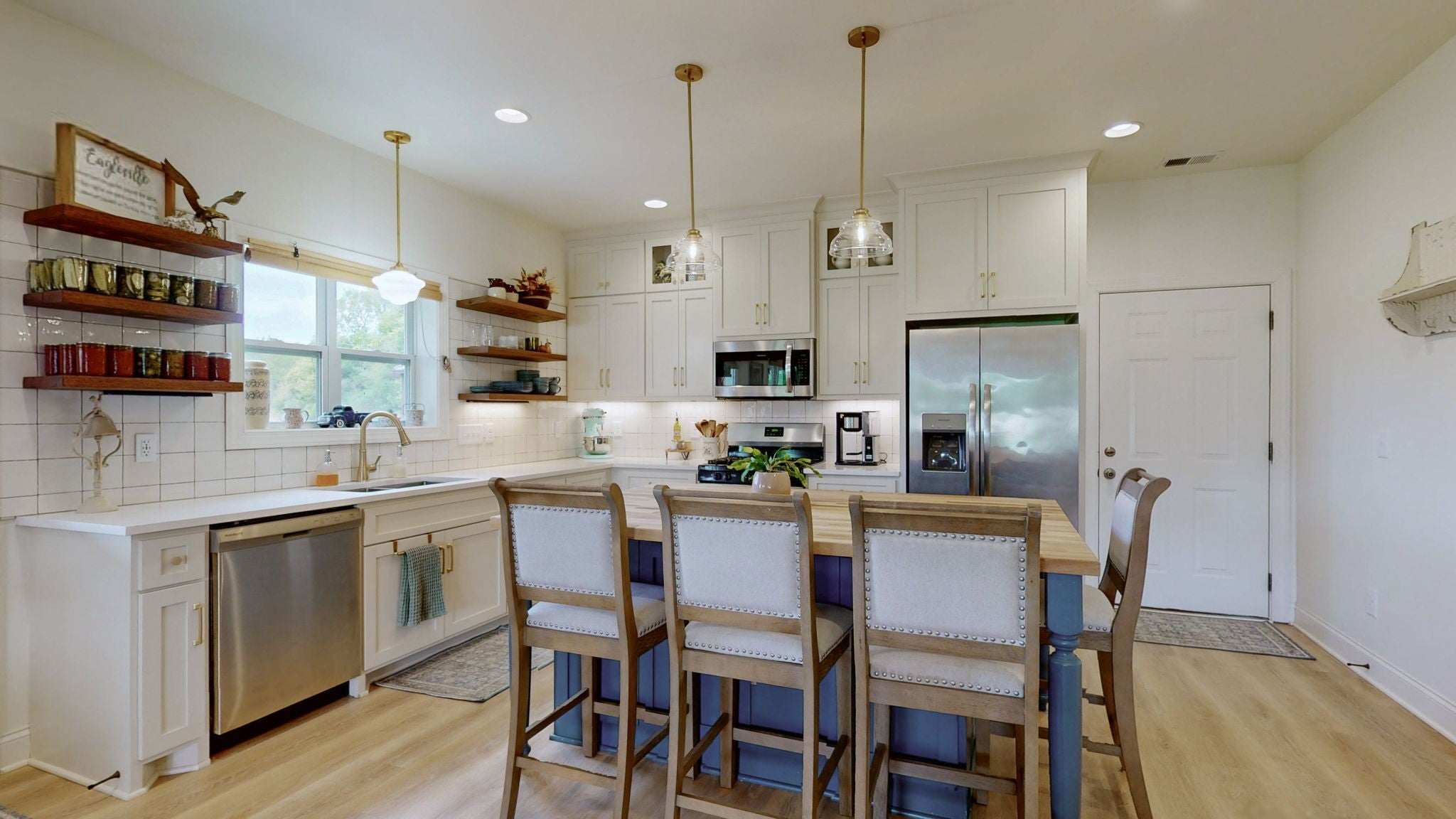 2569 Taylor Ln