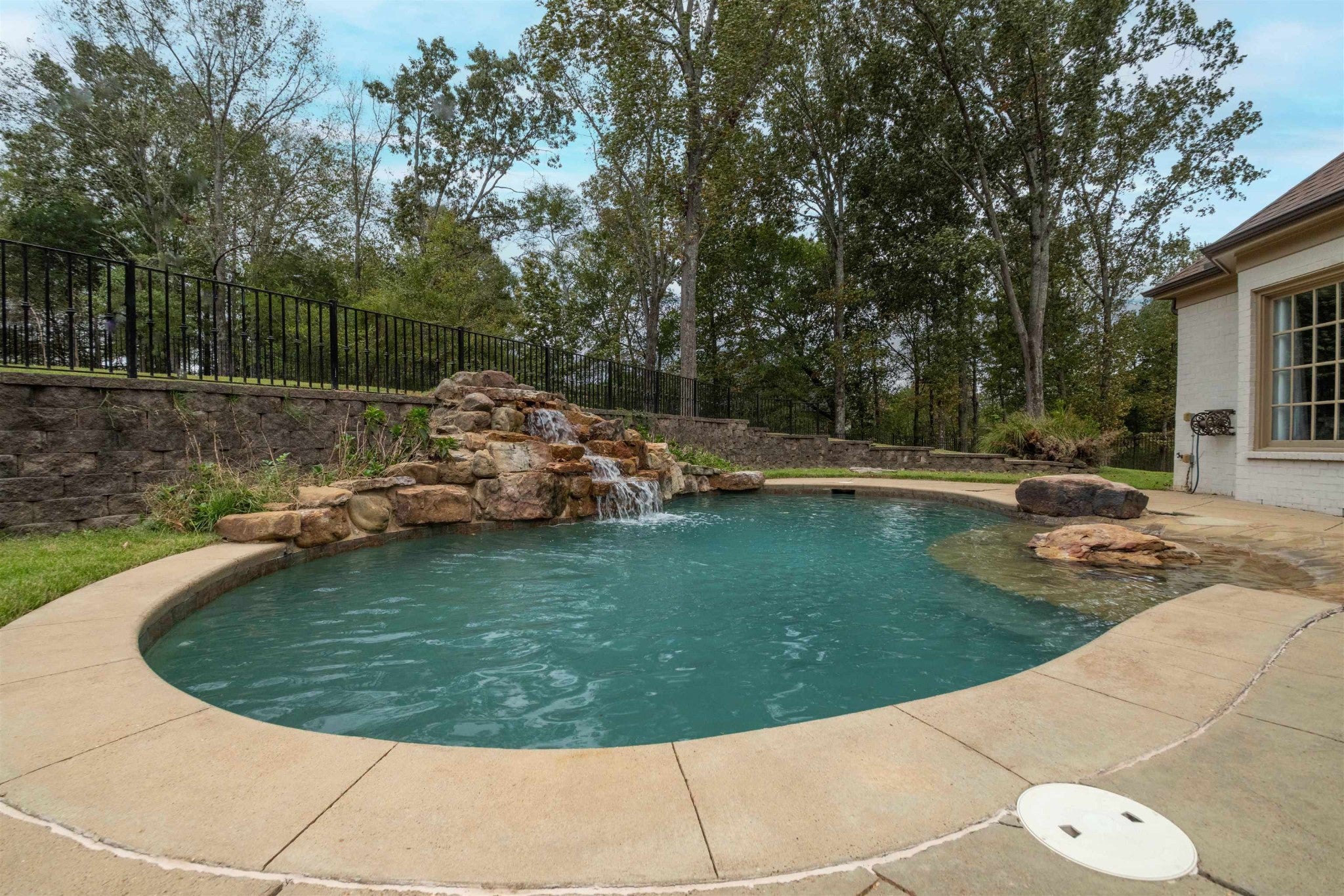224 S MONTEREY FARMS CV