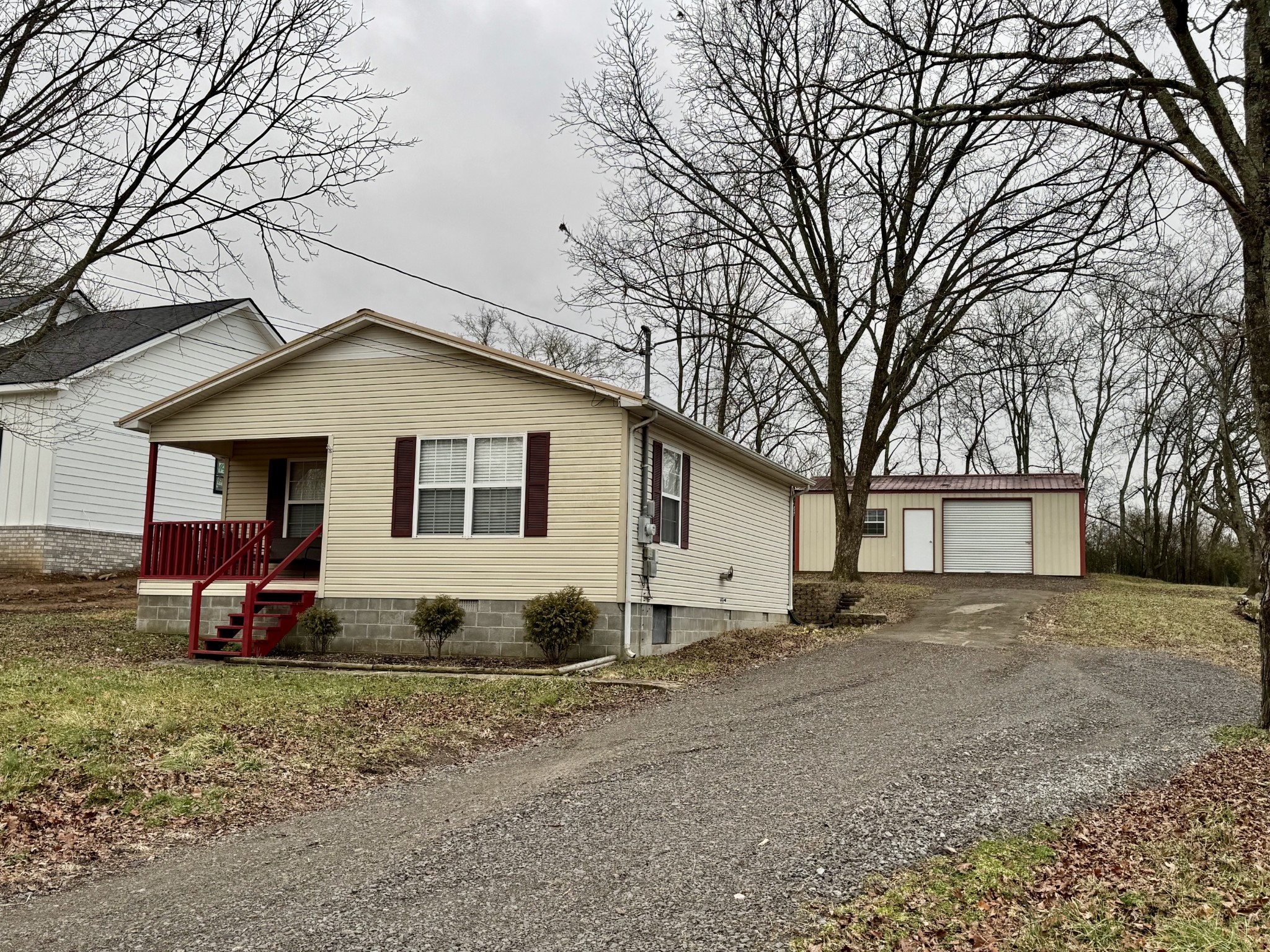110 Fairfield Rd E