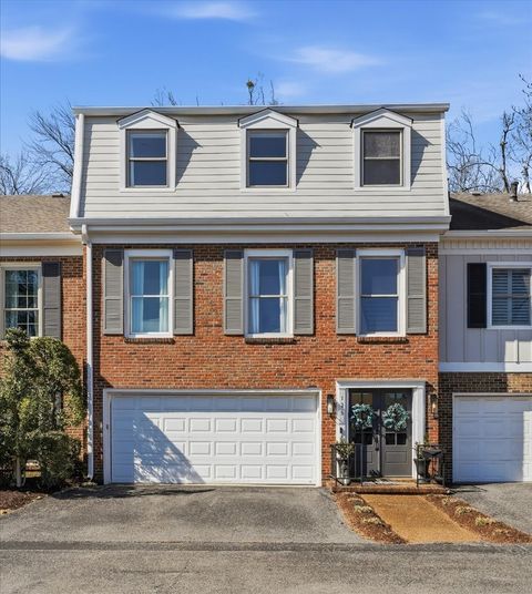 128 Jefferson Sq Nashville TN 37215